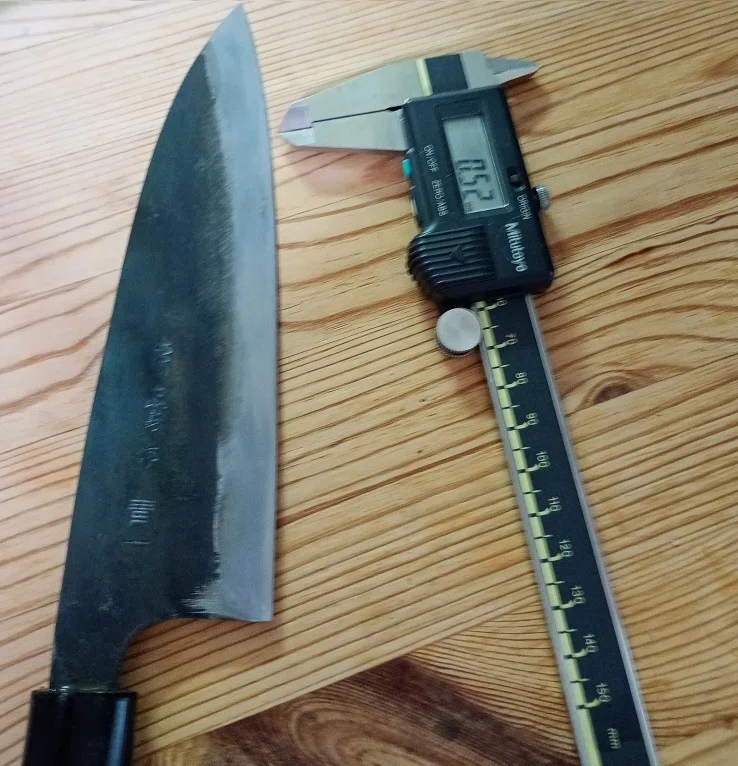 土佐忠義 黒打青一を研ぐ｜はっさ