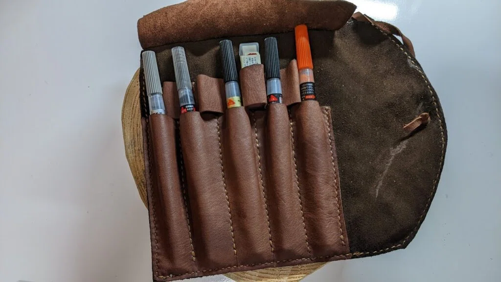 レザークラフト】己書用の筆ペンケースと絵具パレットケースを端切れで