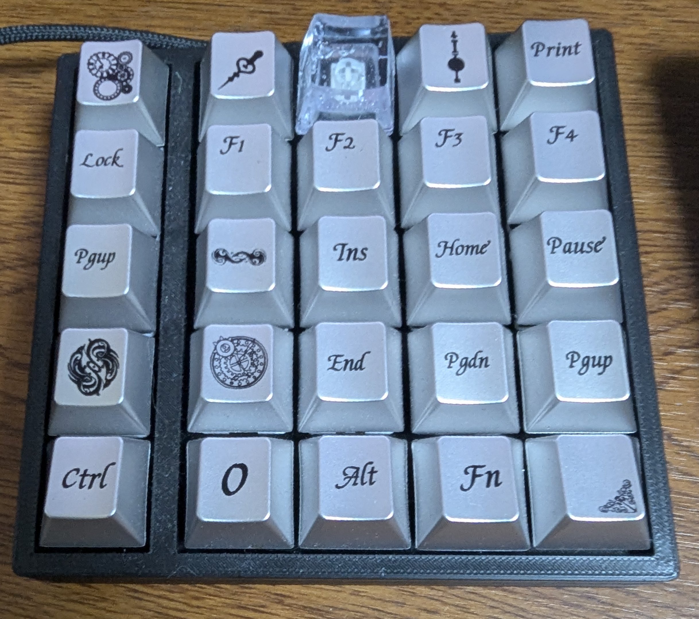 Vial対応]テンキーが必要になり、あり物で作ってみた｜Taroken