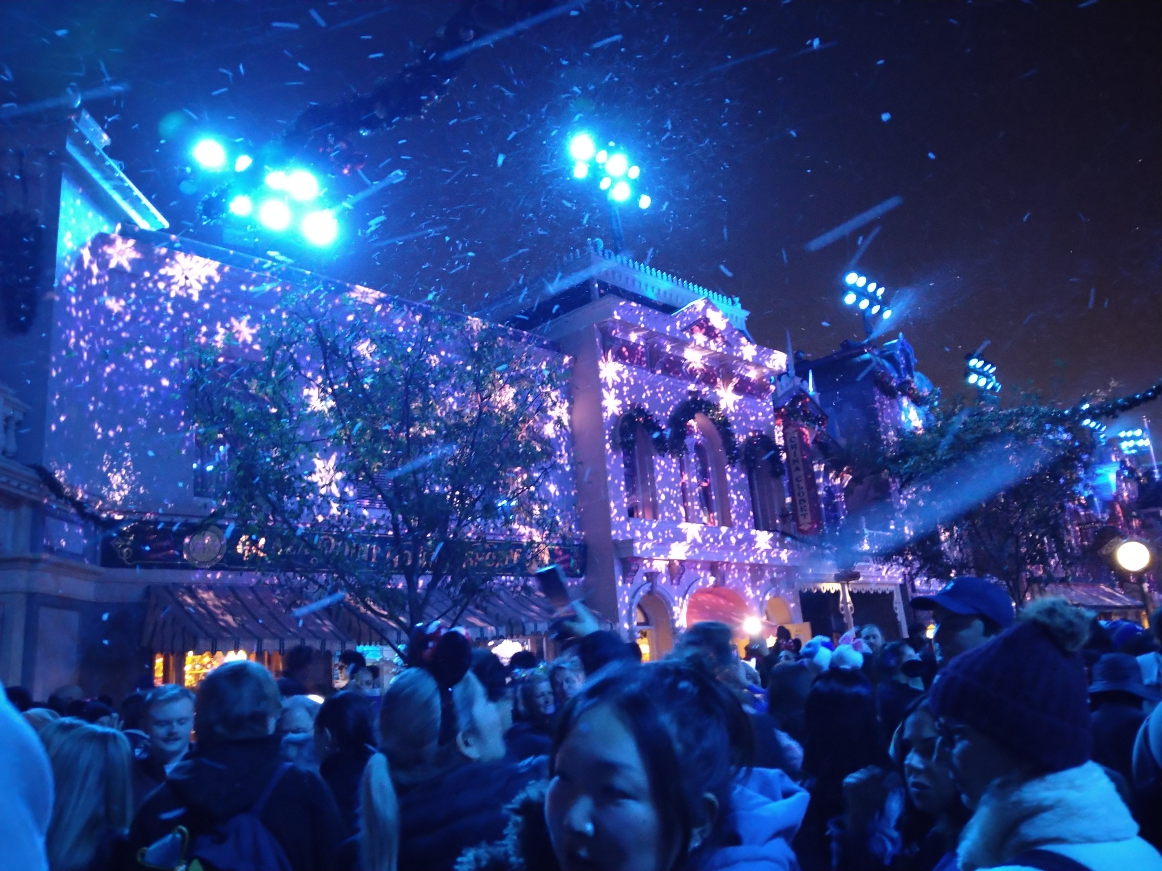 ディズニーランド1日目後半┃年末年始ロサンゼルスアナハイム｜azusan