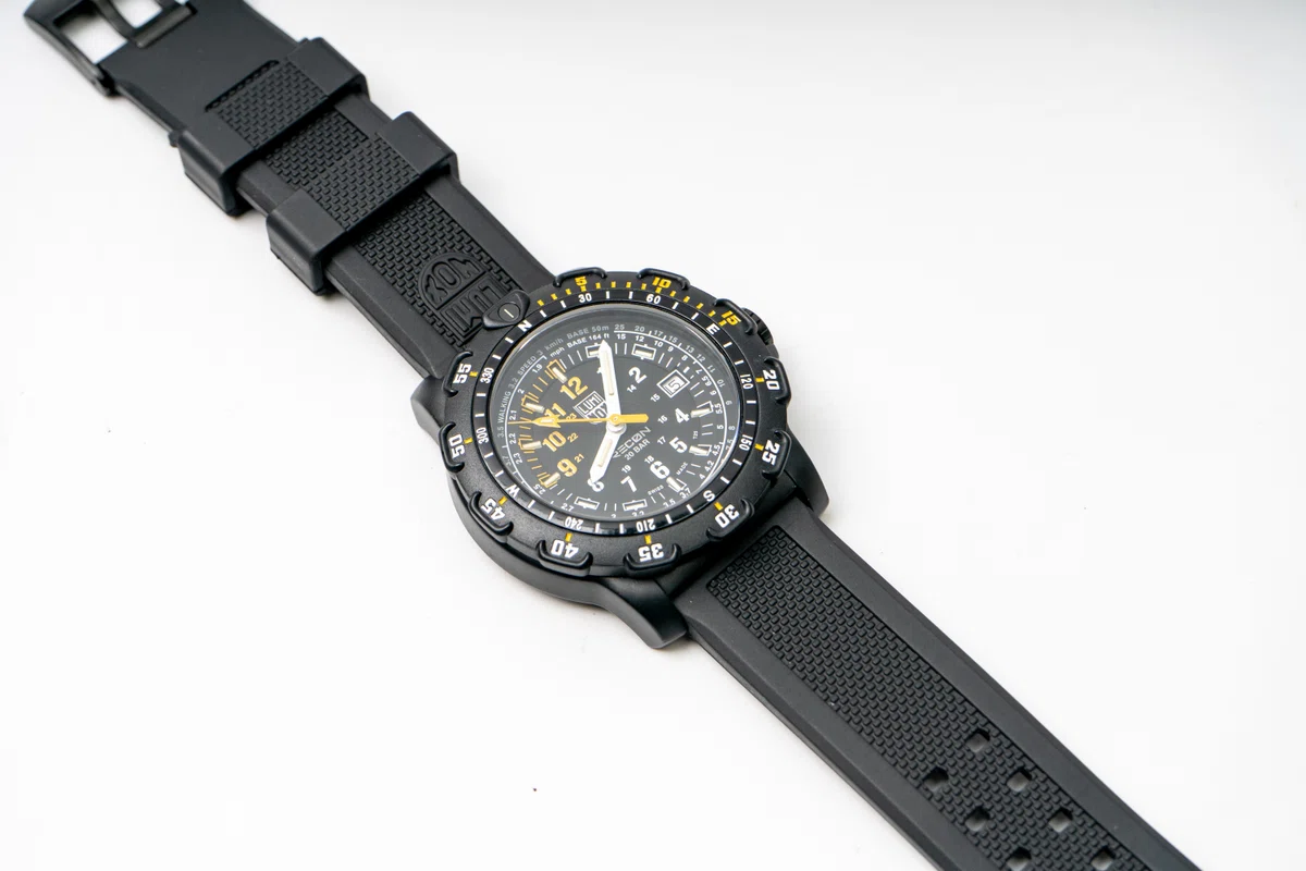 1年使用レビュー】ルミノックス(LUMINOX) RECON Point Man 8825 