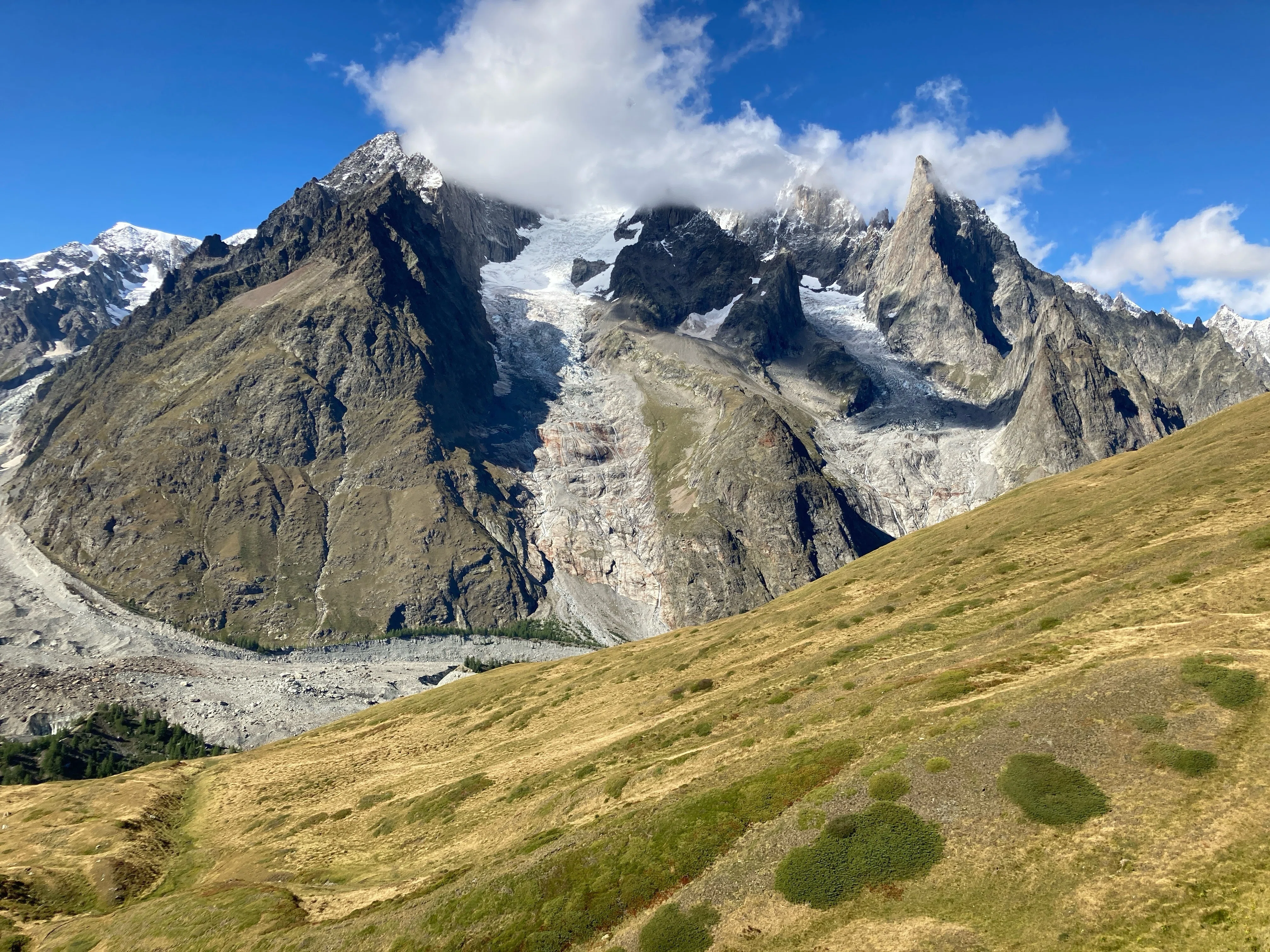 Tour du Mont Blanc(ツール・ド・モンブラン)を、女子一人テント泊で