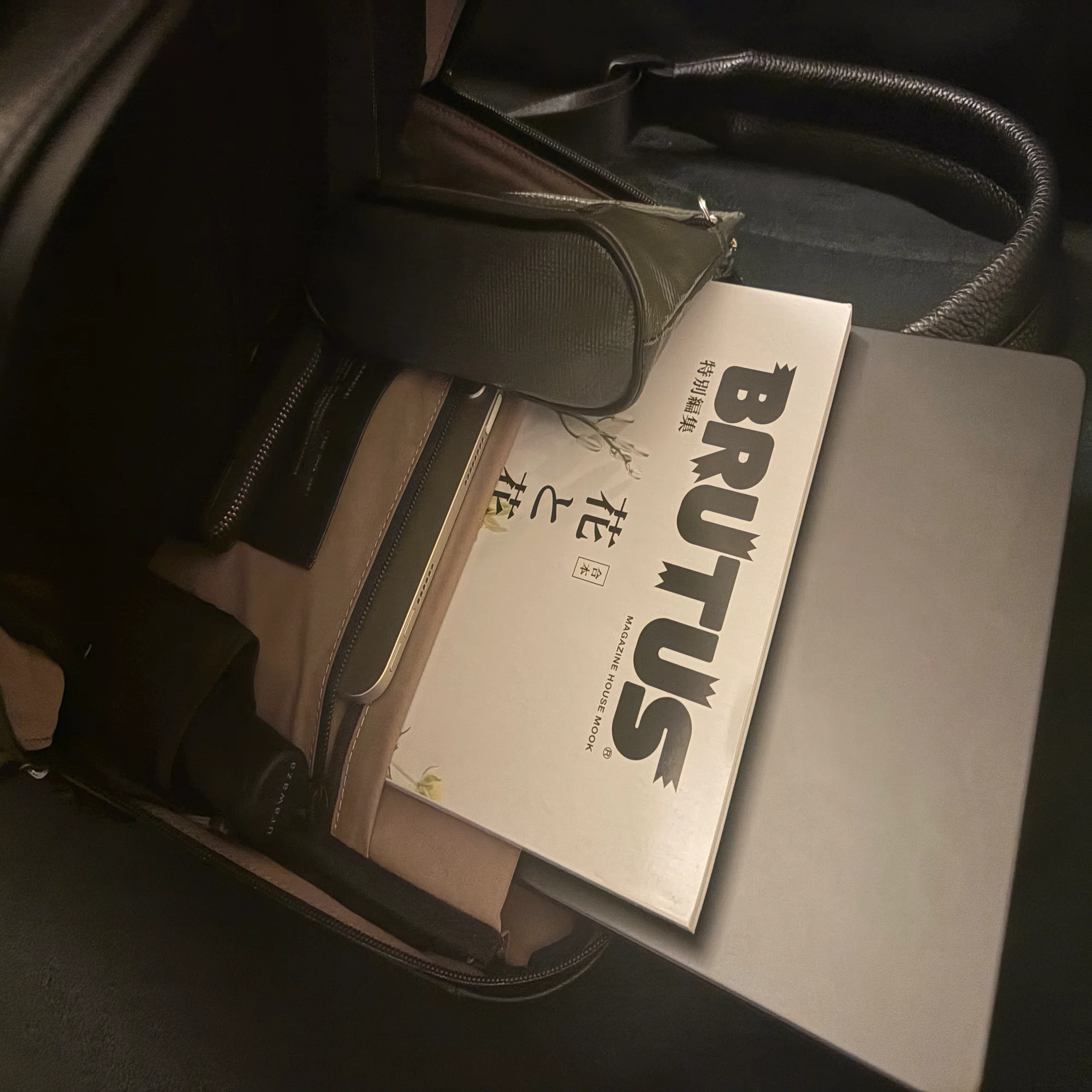 ミニマルバックパック『GRAMS(28) 150 Daypack』とWhat's in my bag｜nao