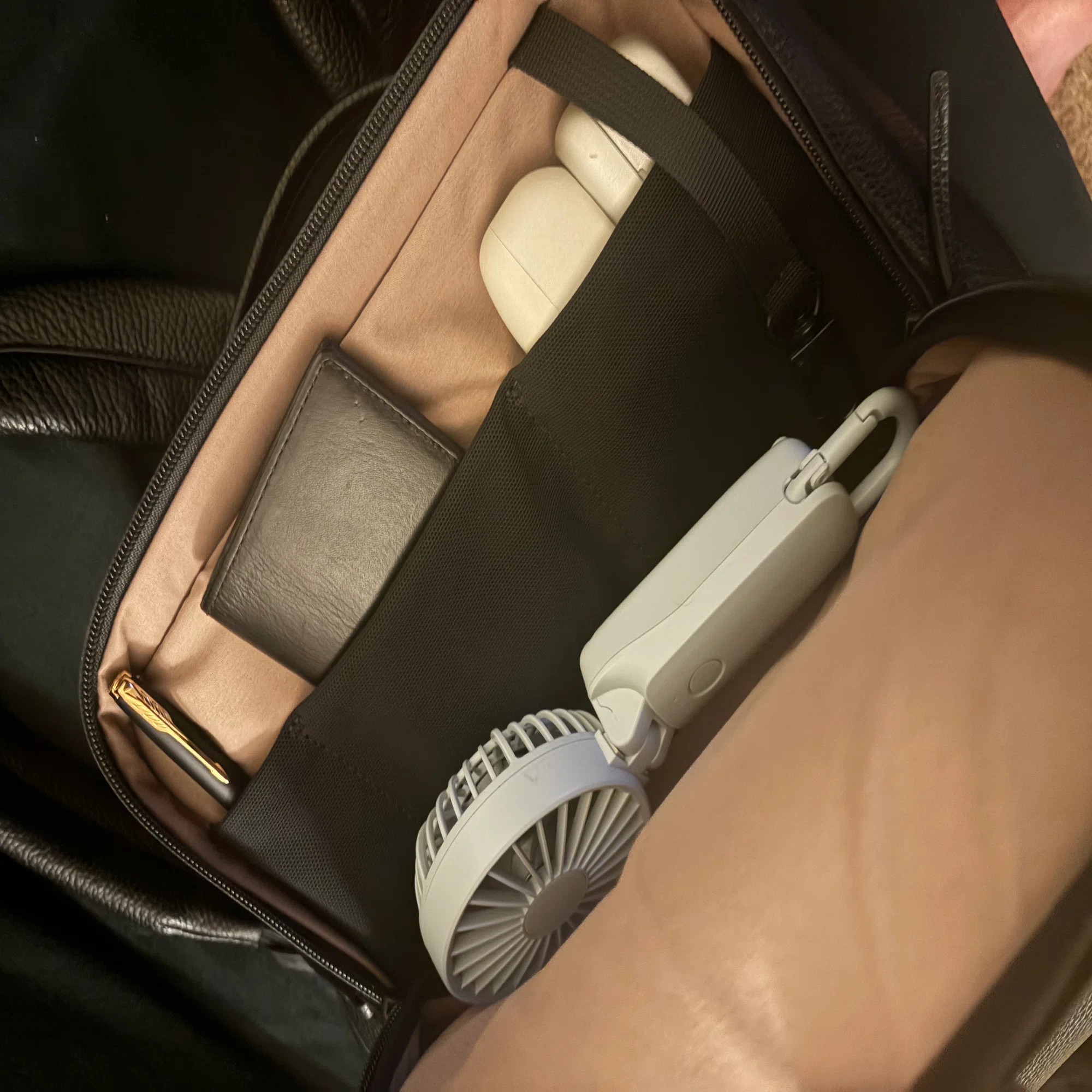 ミニマルバックパック『GRAMS(28) 150 Daypack』とWhat's in my bag｜nao