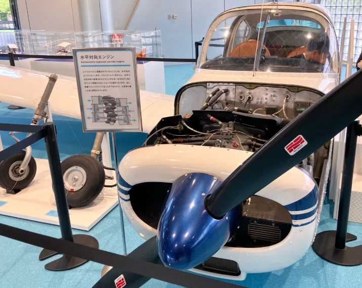 日本の小型飛行機「エアロスバル FA-200」と水平対向エンジンの物語