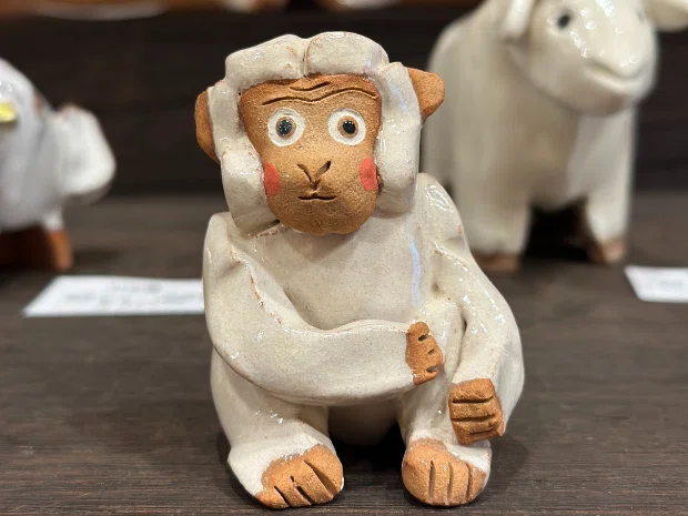 陶器でできた、タタラ作りの「アフリカの動物たち」｜渡辺 成美