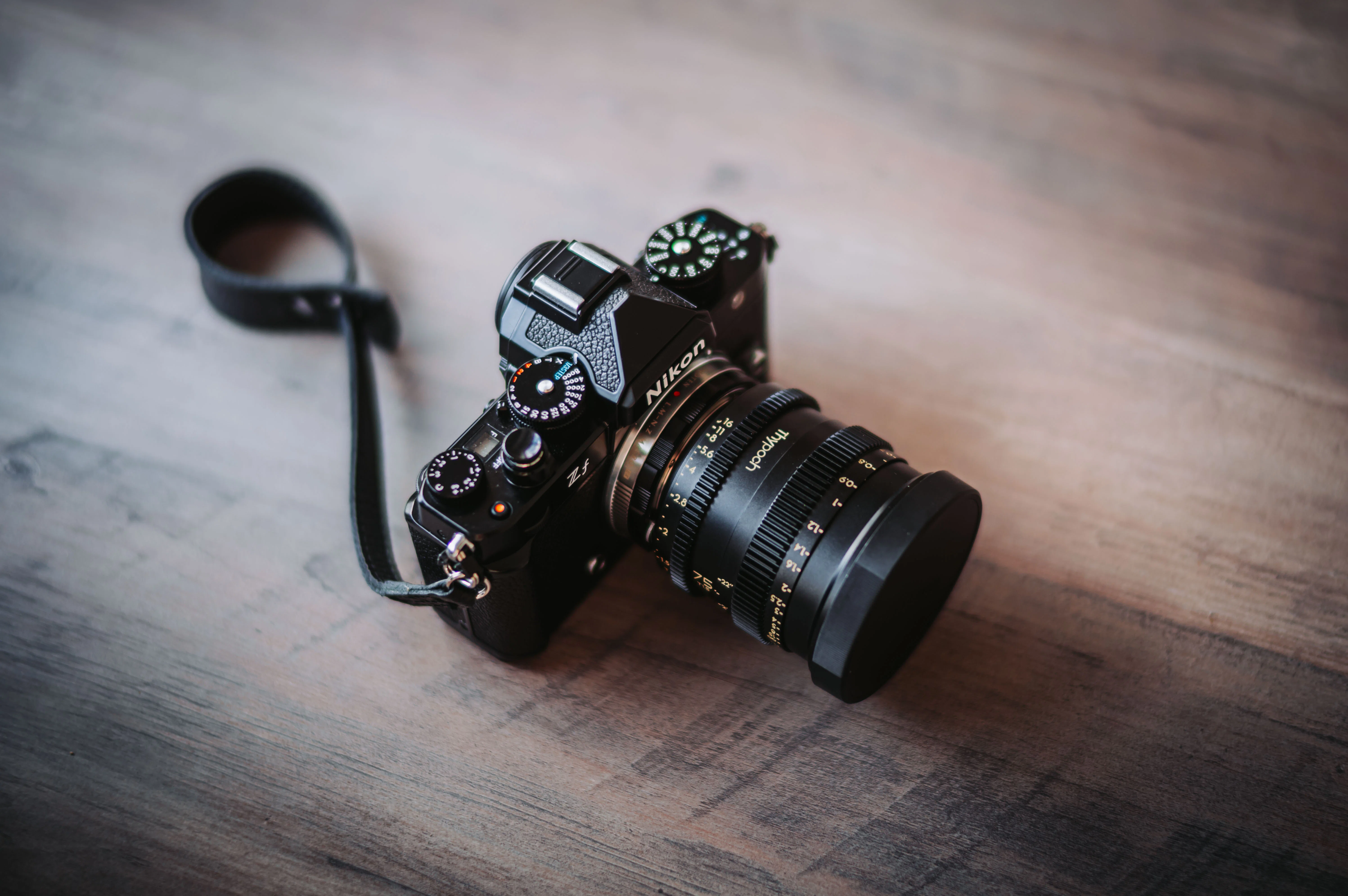 最近お気に入りのNikon Zfとの組み合わせレンズ 【ThypochのSimera-C 