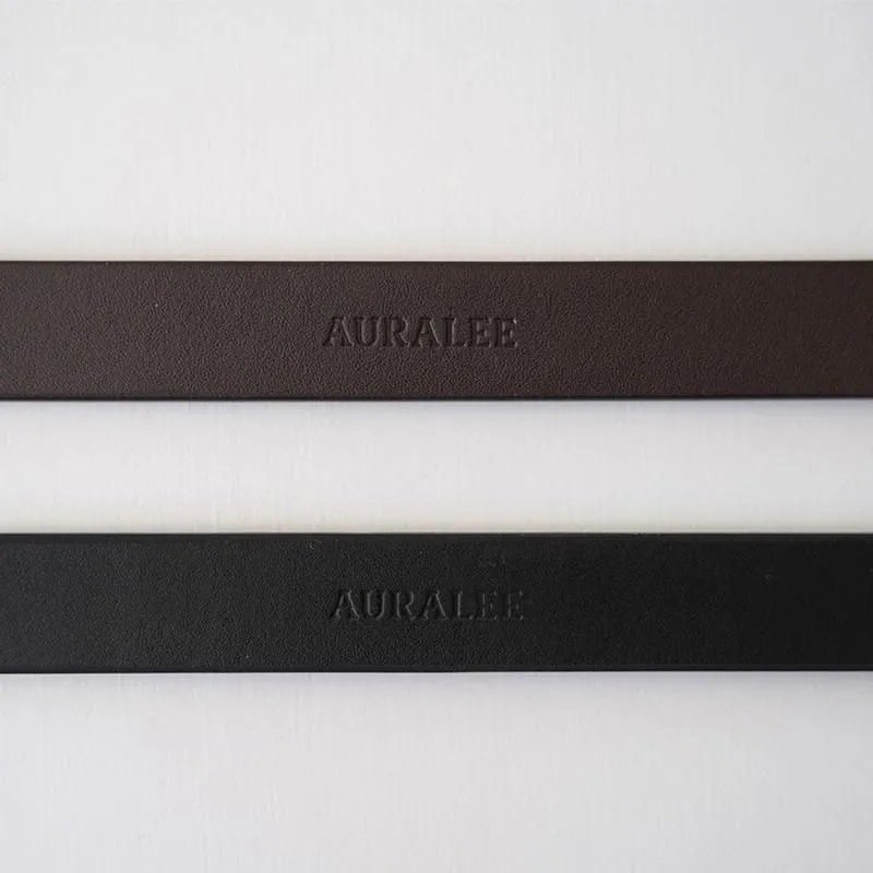 ラスト各1本。AURALEEが手掛ける、レザーベルト ― SLIDE BUCKLE BELT