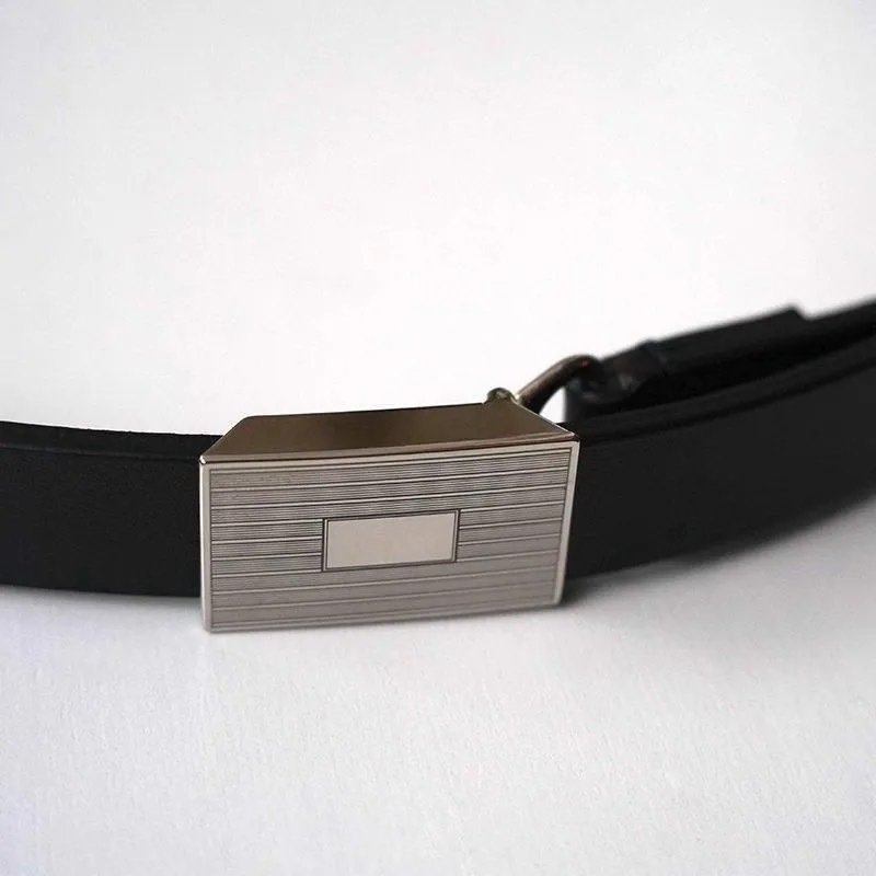 auralee オーラリー LEATHER SLIDE BELT 黒 ラスト各1本。AURALEEが手掛ける、レザーベルト ― SLIDE BUCKLE BELT