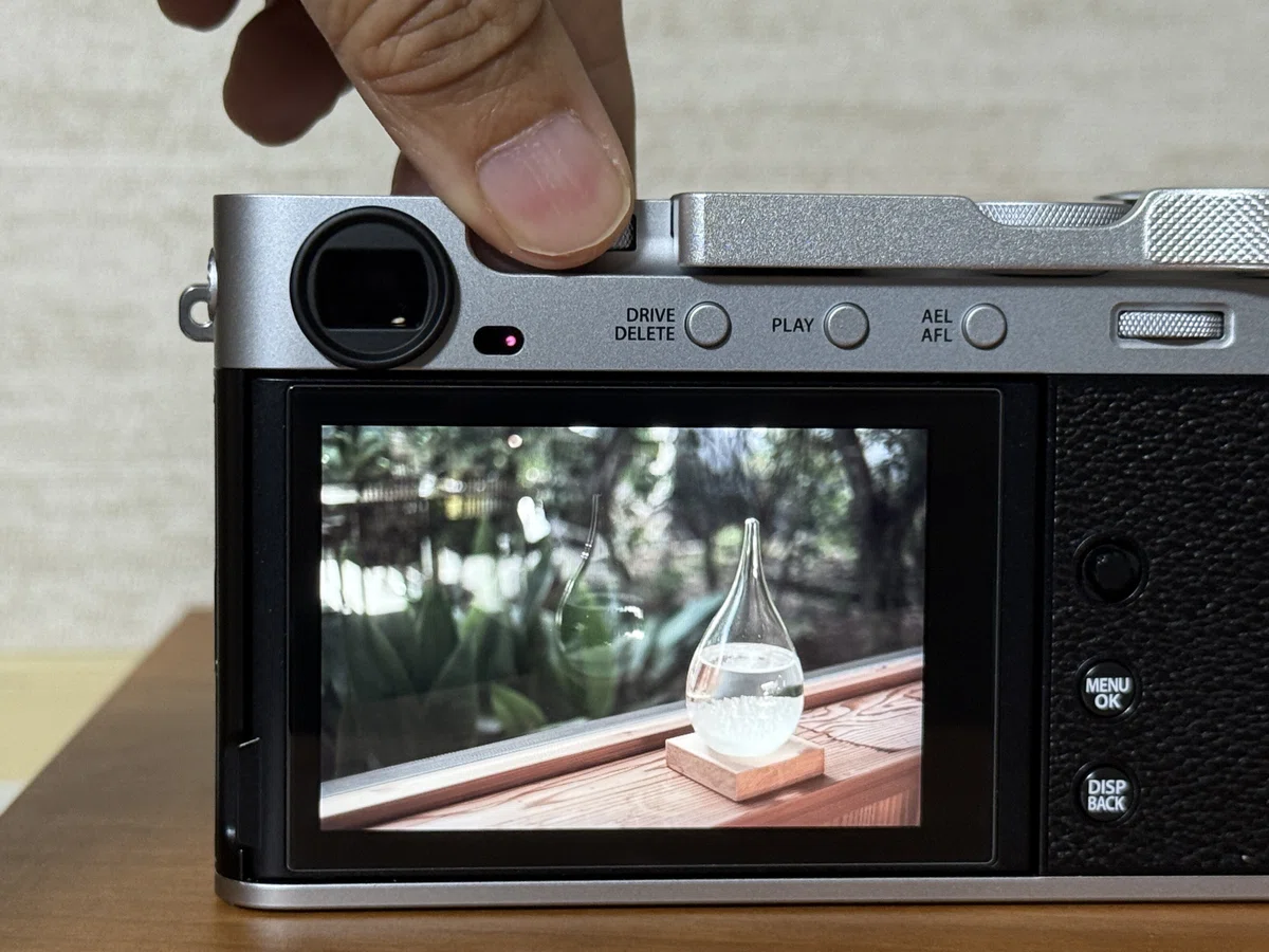 The X-E5 is a camera you can love as an object, regardless of its specs ...