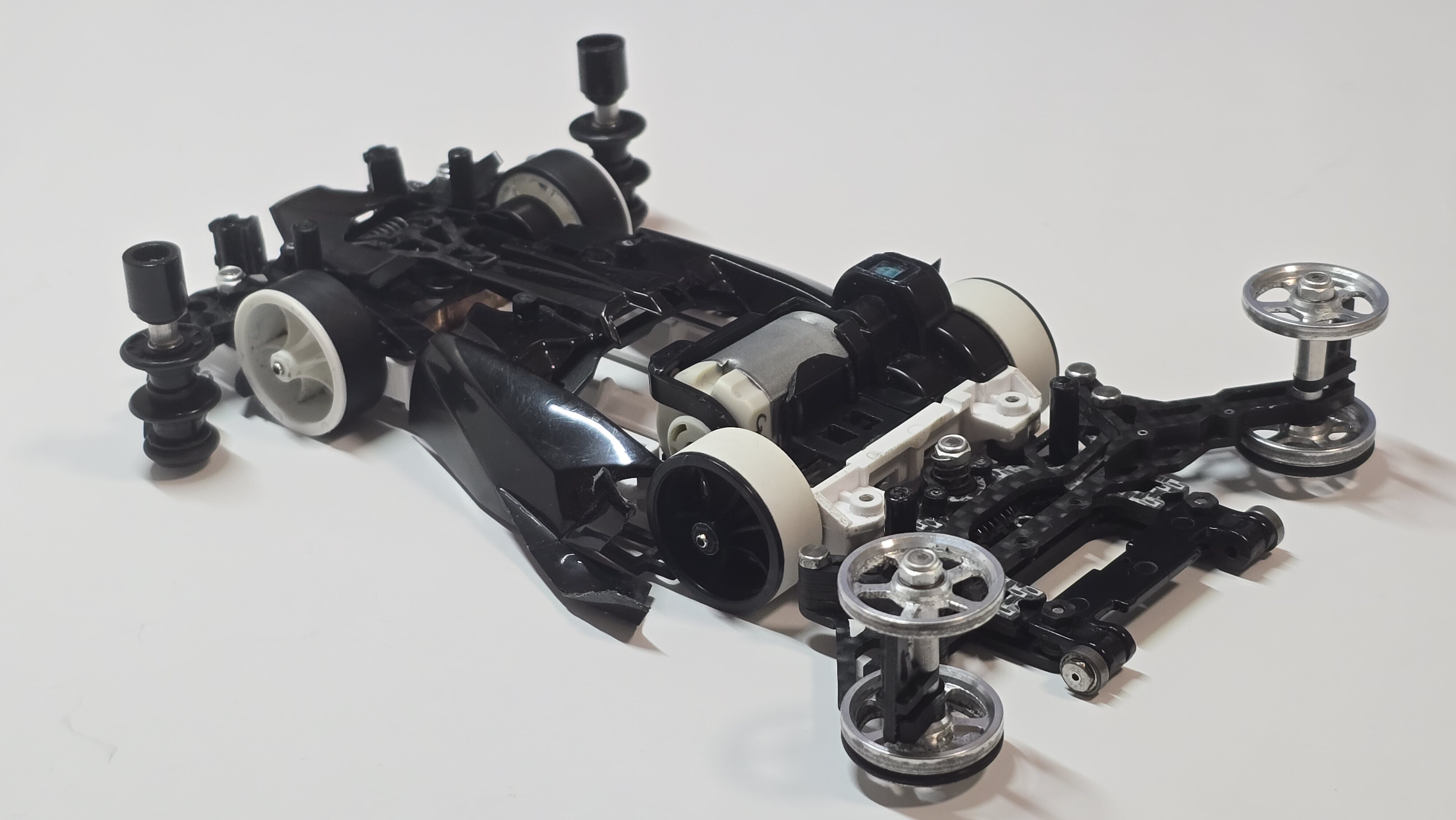 ミニ四駆アルミローラー、マスダンパー マスダンパーを投げ捨てよう【現代ミニ四駆】｜MiMo