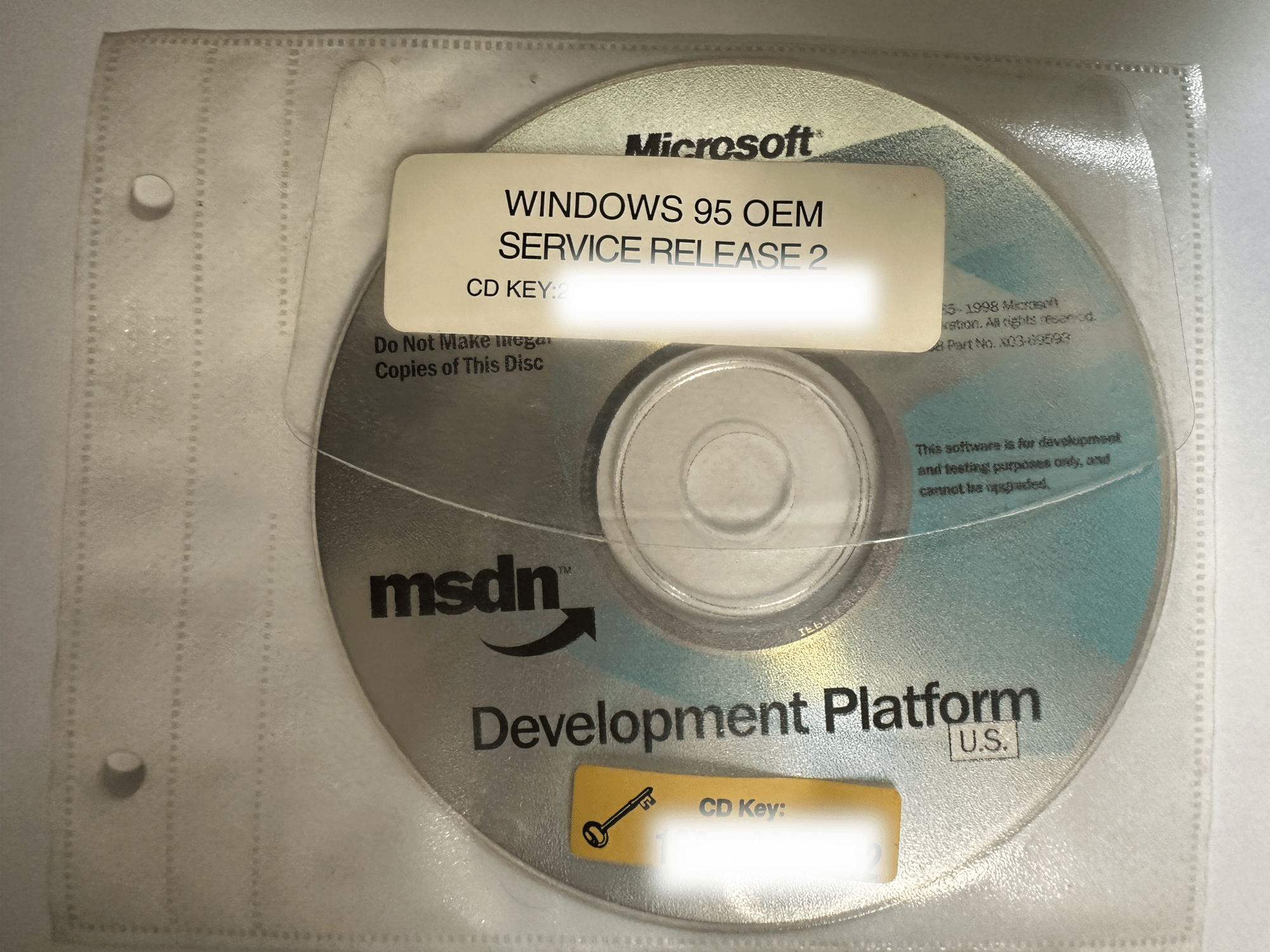Windows95のCD-ROMを発見! (MSDN 1998バージョン)|(株)アイオー Windows95のCD-ROMを発見! (MSDN 1998バージョン)|(株)アイオー