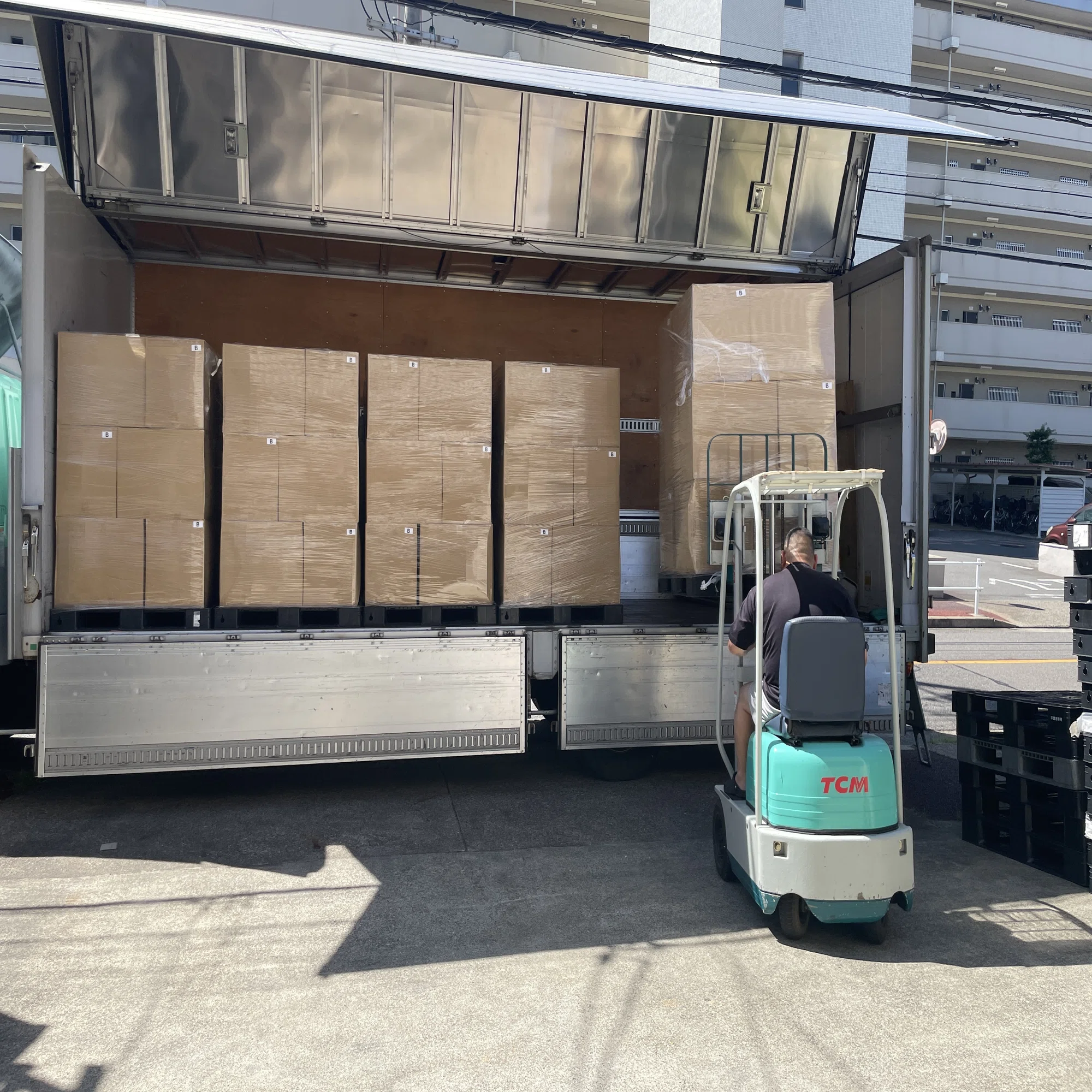 徹底解説】古着卸の古着があなたの家に届くまで【買付・仕分け・箱作り 