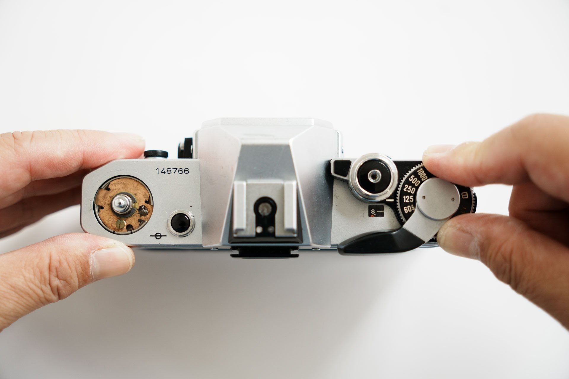 ALPA 11 e 一眼レフカメラ 露出計不動　試写済み ALPA 11 e 一眼レフカメラ 試写済み 動作良好ですが露出計不動 - メルカリ