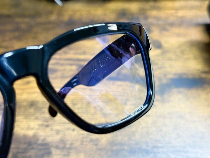 左右スピーカーにて音楽＆通話聞き取り可能な「Bluetooth スマート