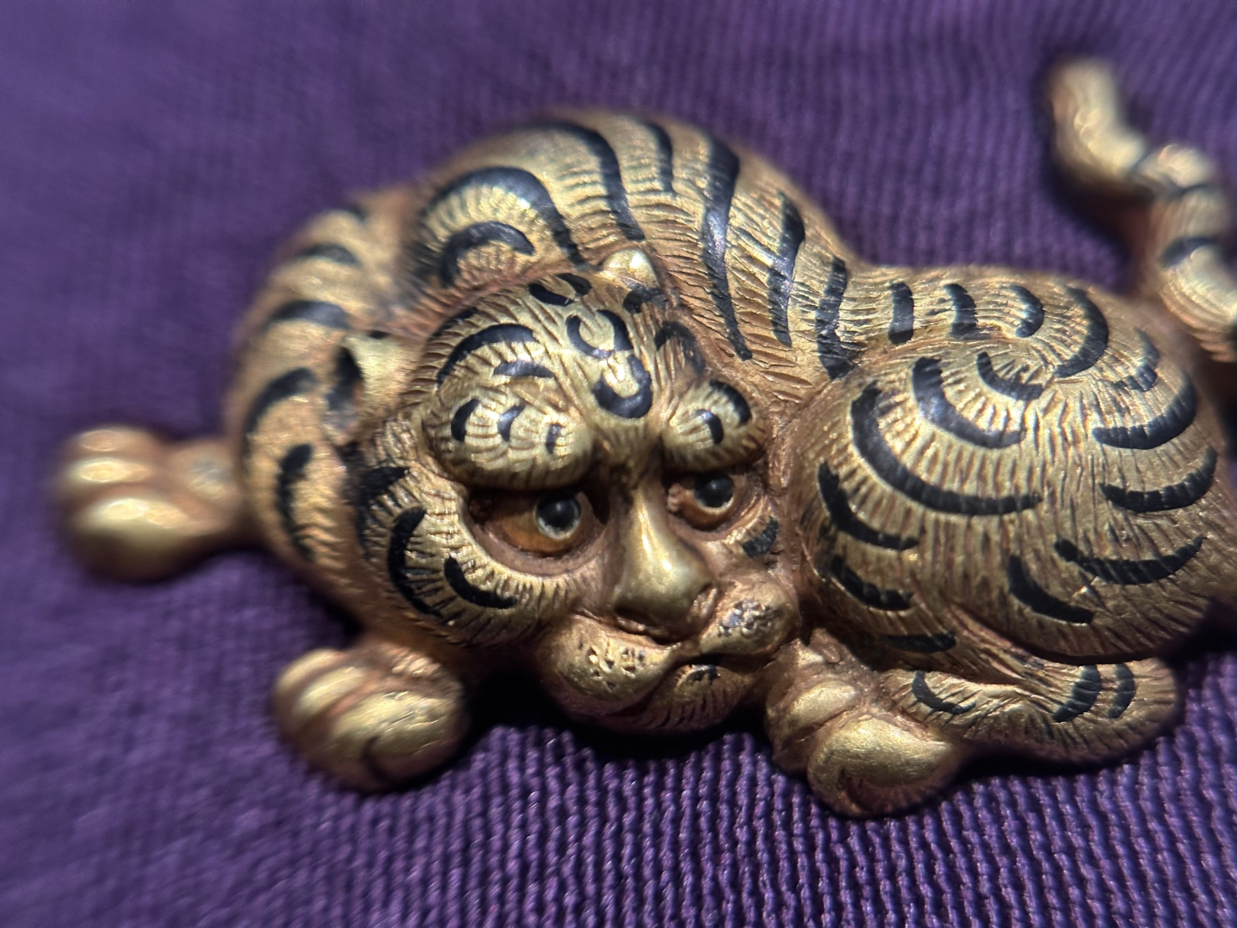 RITAO CHAN専用、時代銅製　春宗銘　鋳銅 「 竹虎 」 玉眼　BK72 横谷宗珉③ 虎目貫｜刀箱師の日本刀ブログ 中村圭佑