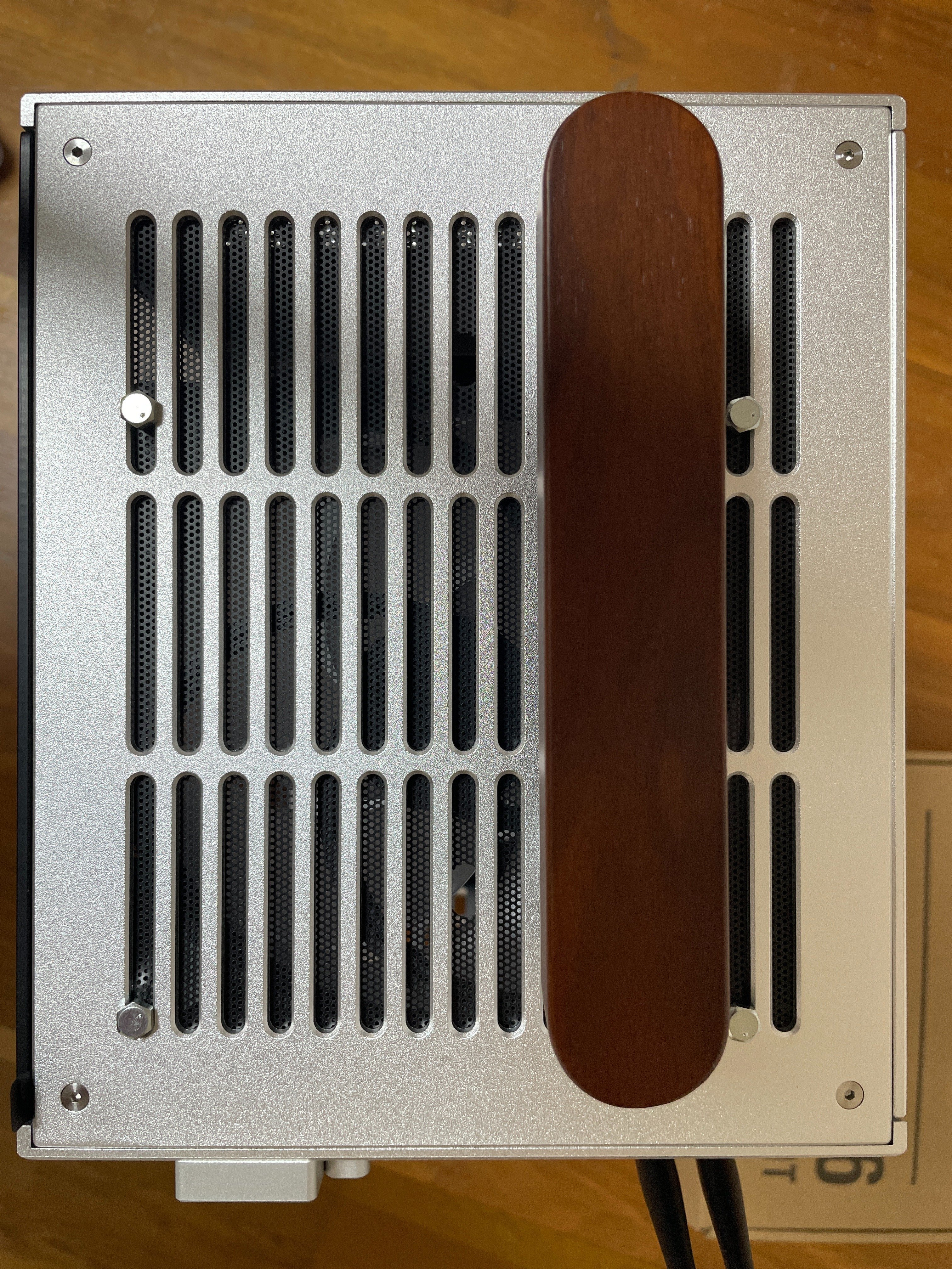 【中古】JONSBO T6 Jonsbo T6(mini-ITX)で組む小型ビジネスPC その3｜100足のわらじ