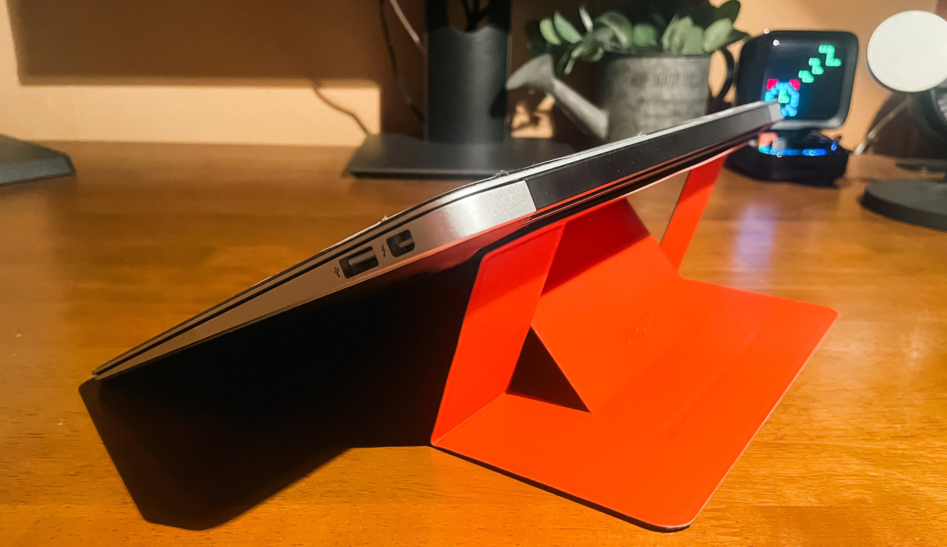 This is MacBook】 光るリンゴ『MacBook Air Early （2015）』 11
