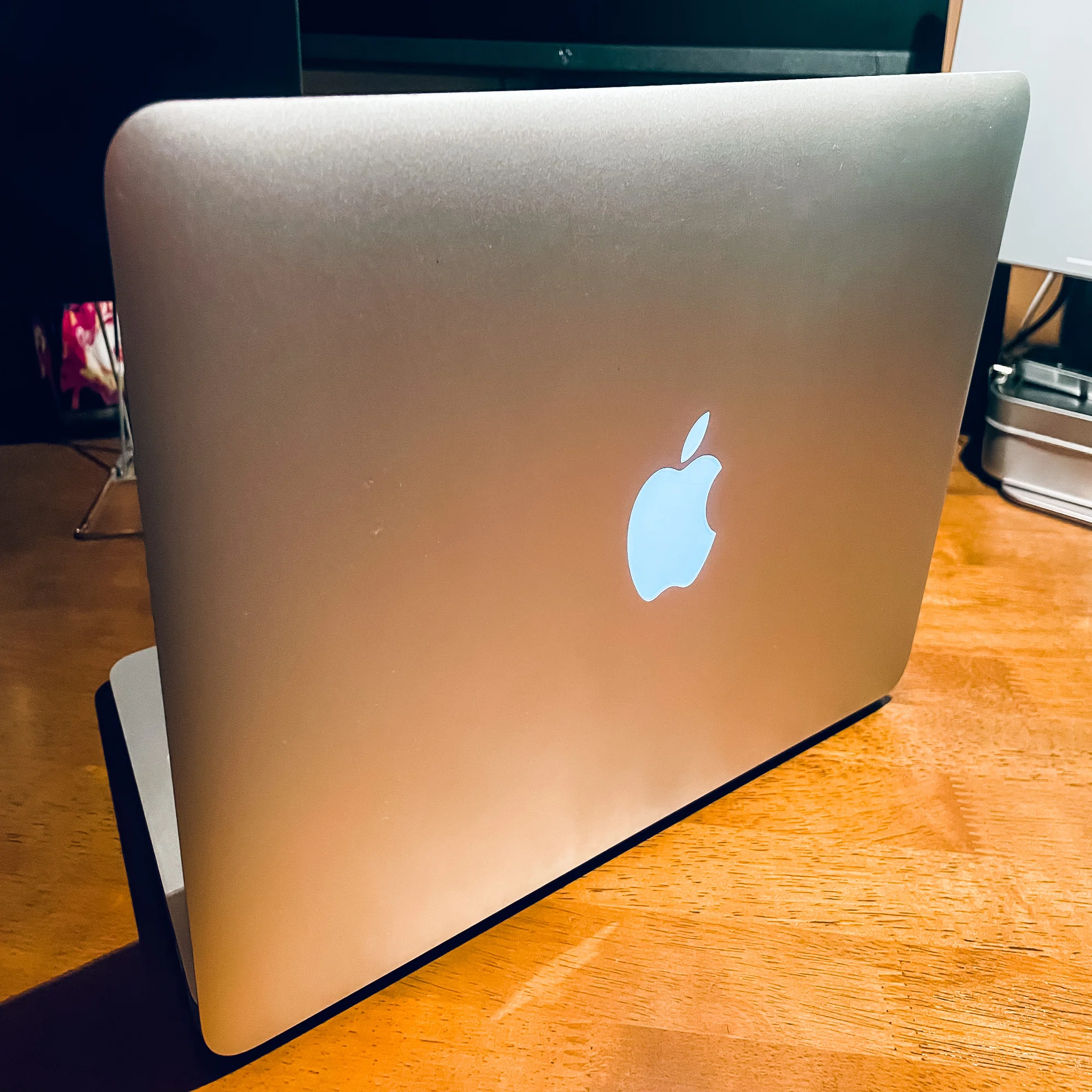 This is MacBook】 光るリンゴ『MacBook Air Early （2015）』 11 