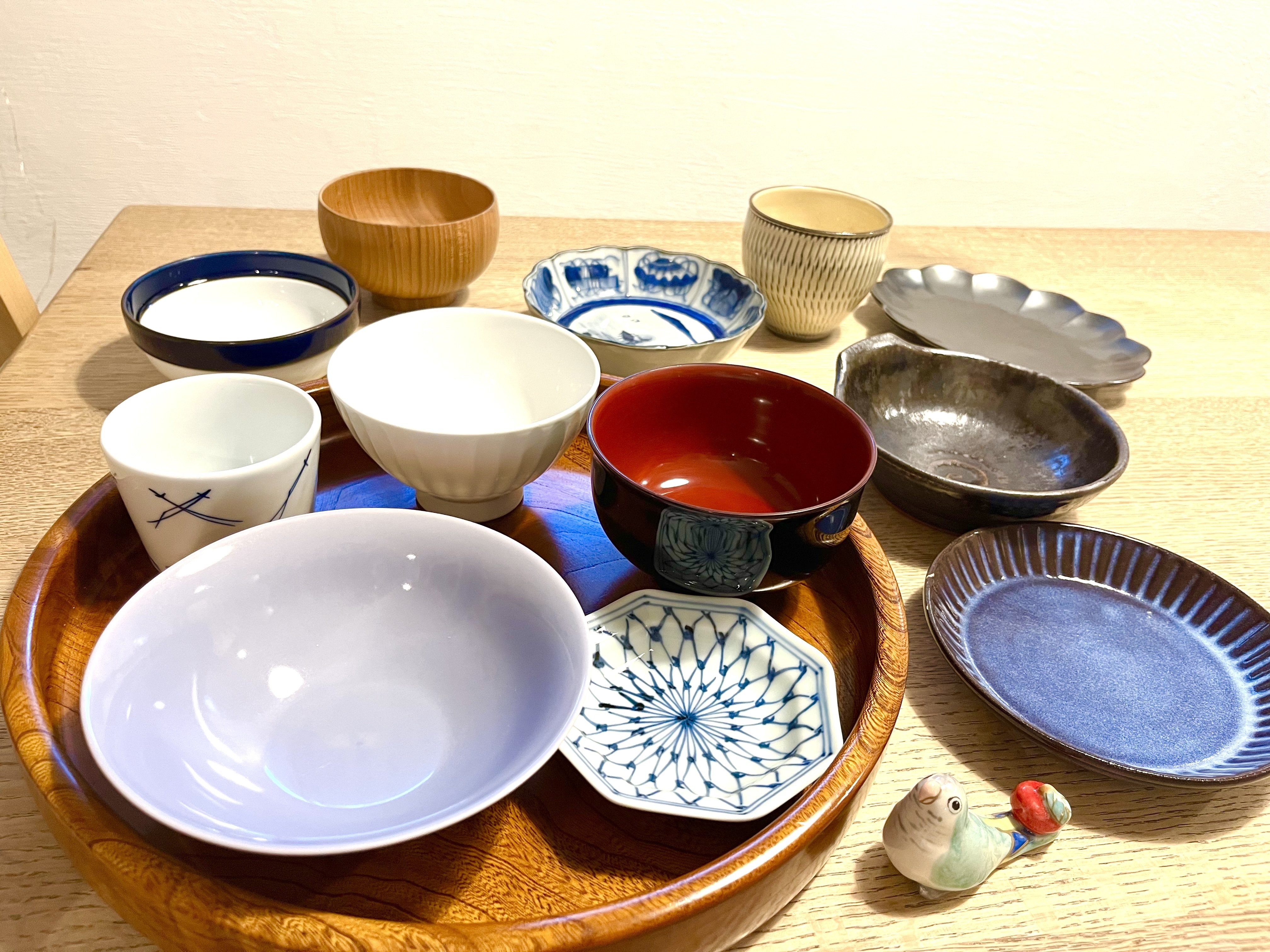 暮らし】食器、色遊び。10色から選んだ私の家の食卓に似合う色｜よもぎ