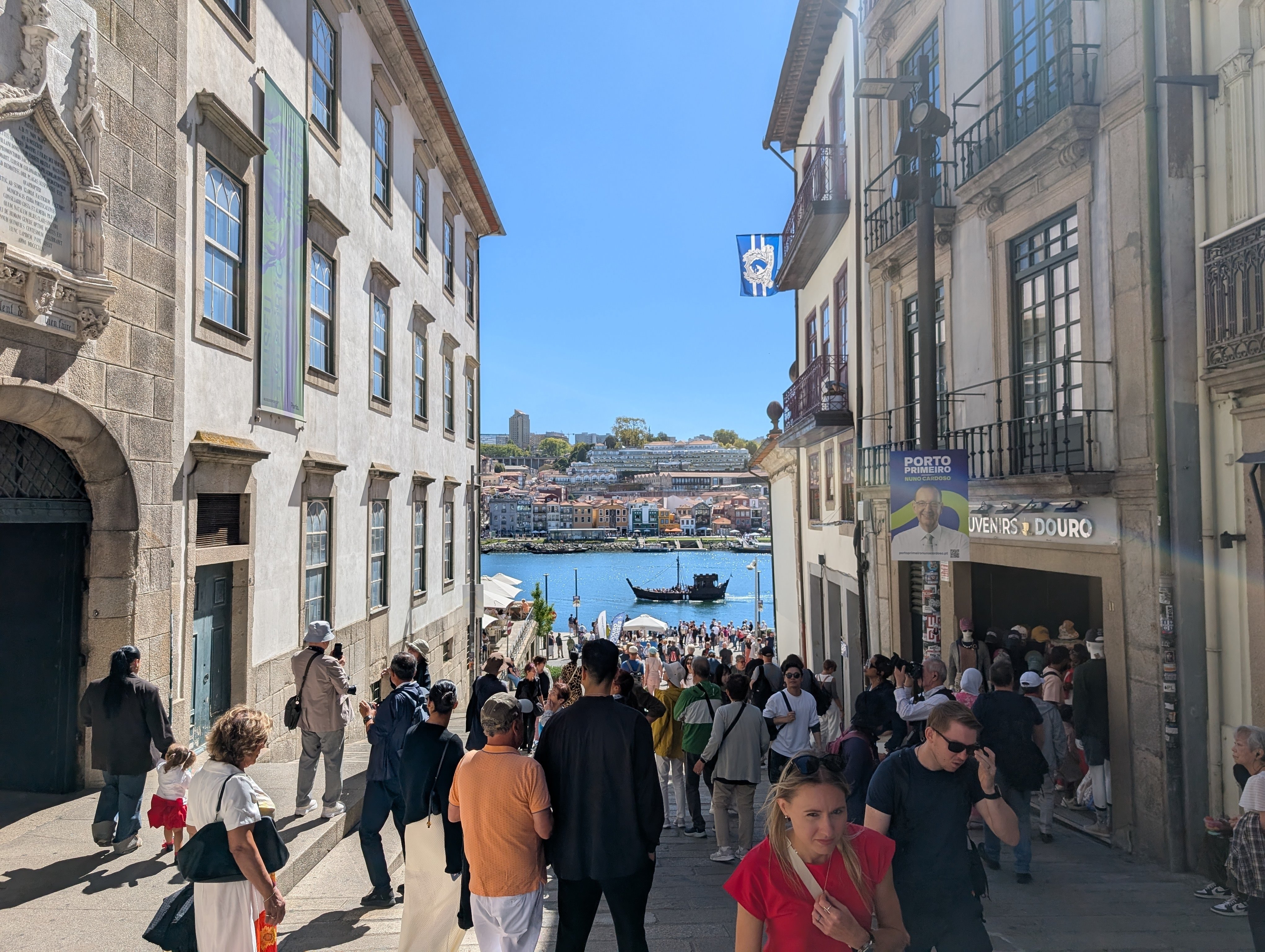 1758789783-brknsTiIFSjPEvUABhMgCt9l.jpg?width=4000&height=4000&fit=bounds&format=jpg&quality=90