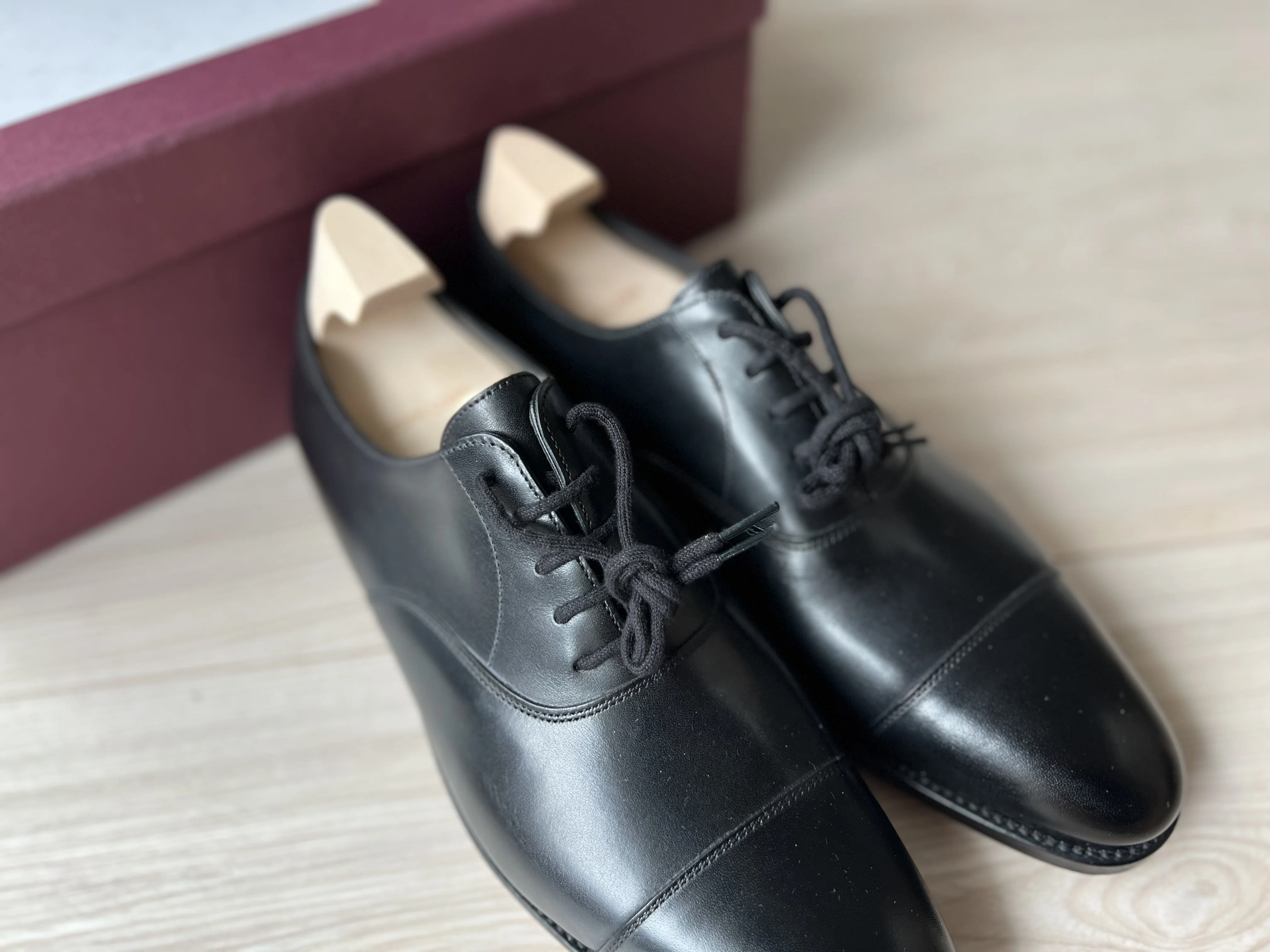 JOHN LOBB(ジョン・ロブ)｜一生に一度の舞台である