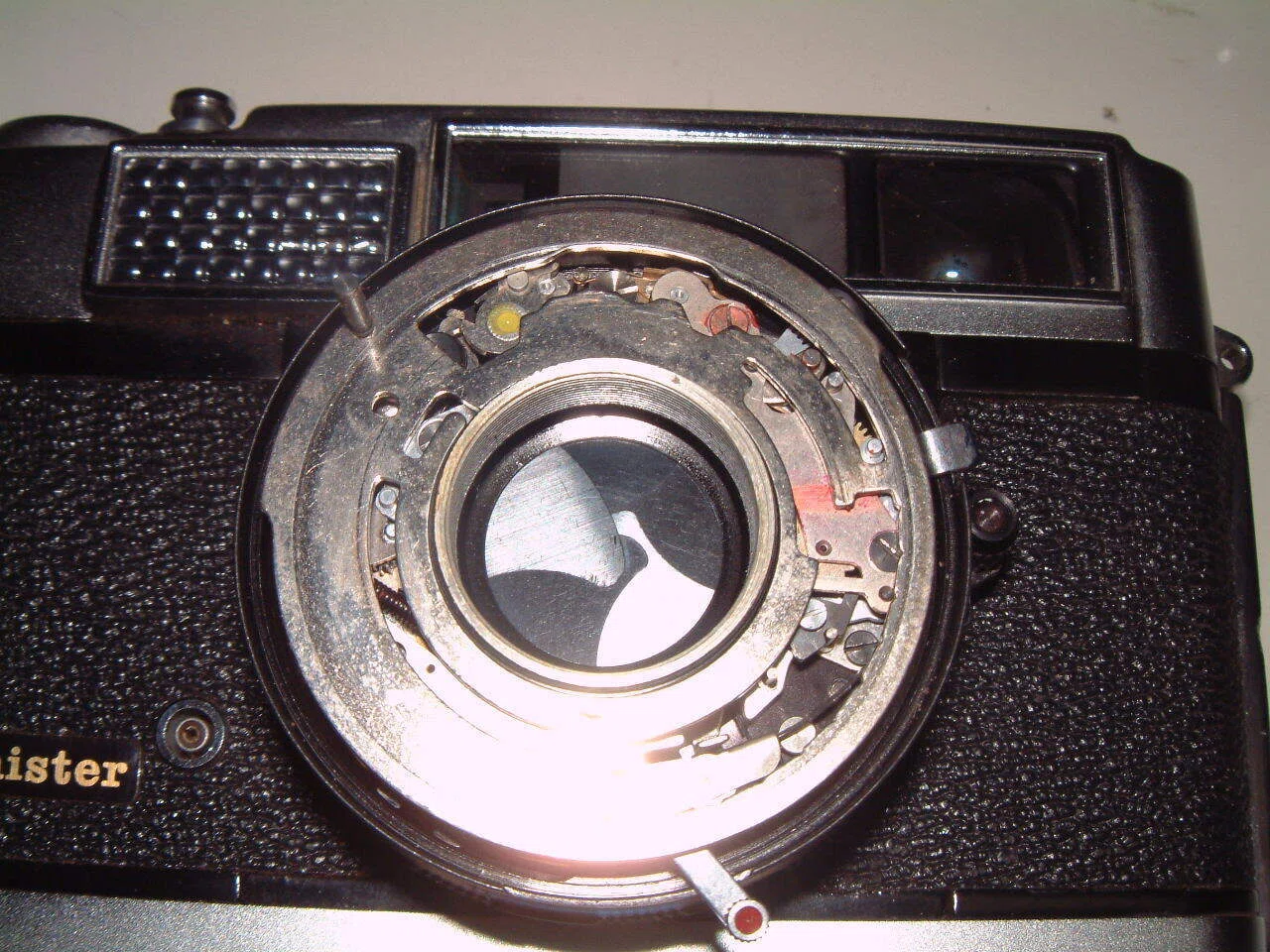 初めてのレストア、ニコイチのカメラ YASHICA Minister｜ema_photo