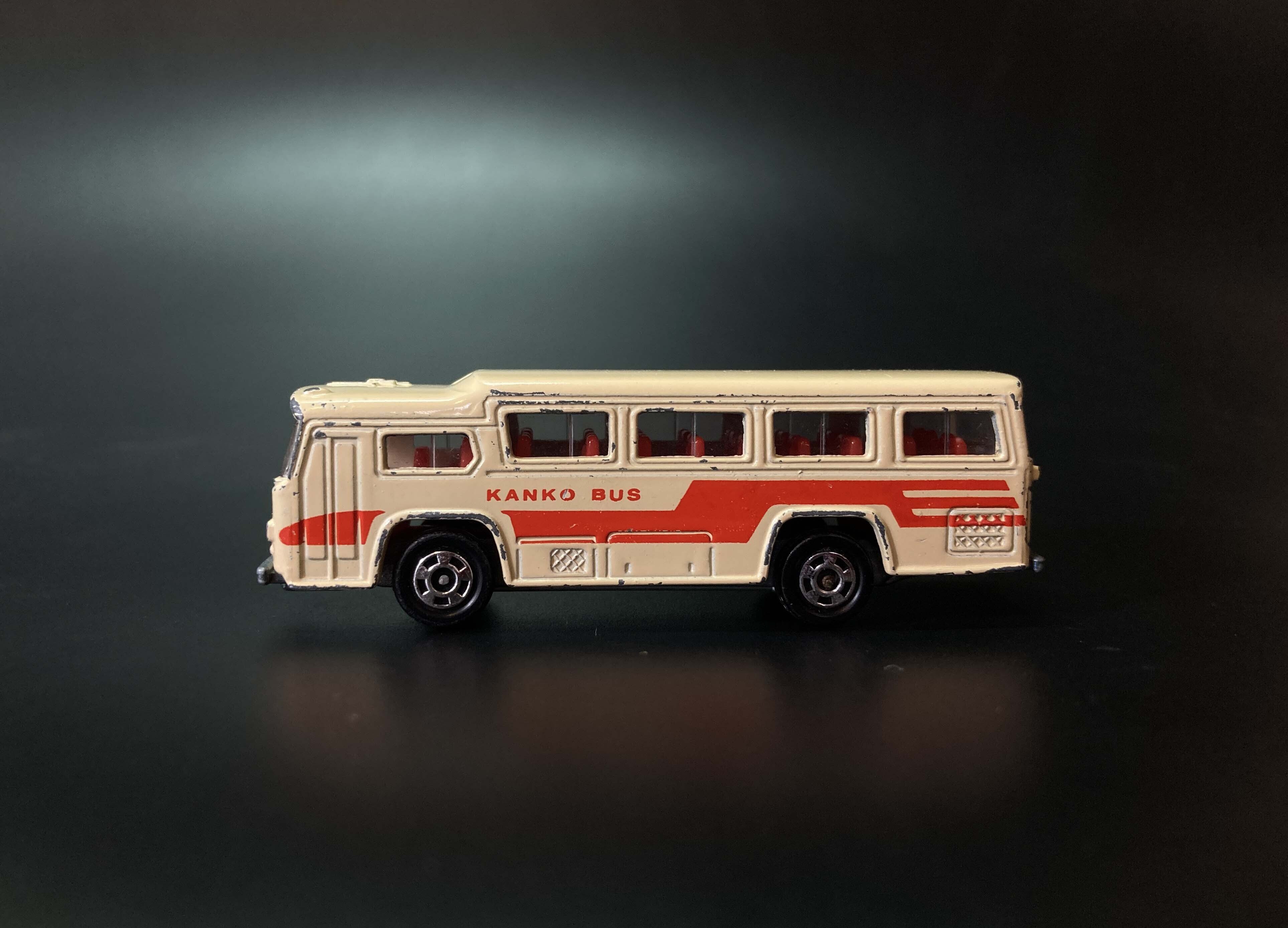 昭和トミカの小さな旅 ― 富士重工セミデッカー型バス｜レトロプレイランド