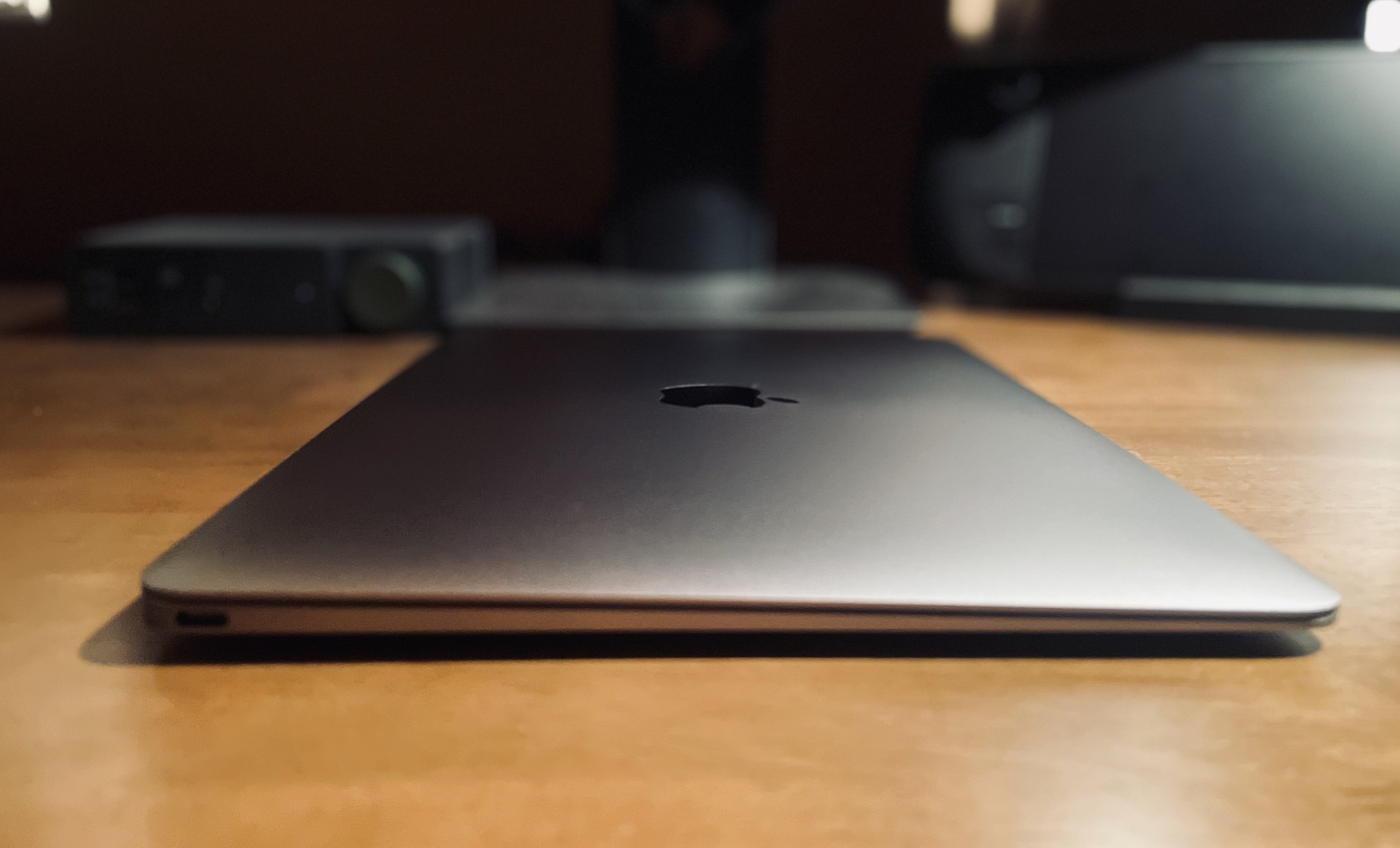 MacBook 12インチ】 〜愛用した“1年間”の感想〜 持ち運びに”最適”で