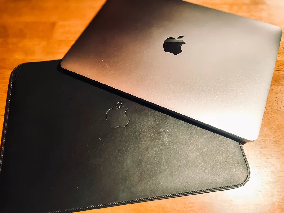 MacBook 12インチ】 〜愛用した“1年間”の感想〜 持ち運びに”最適”で 