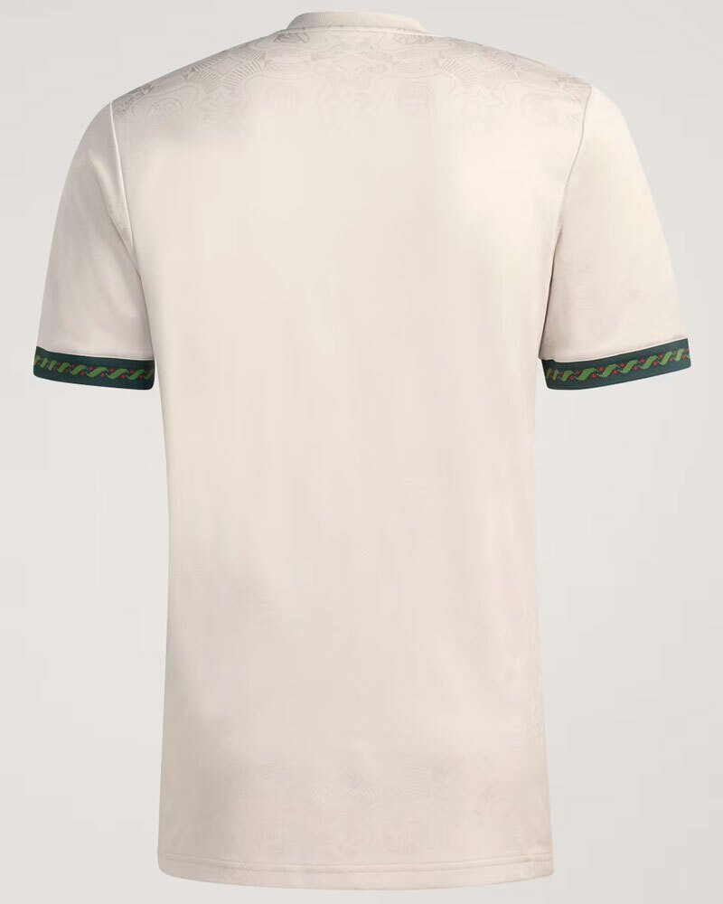 バイエルン、今年もオクトーバーフェスト限定ユニフォーム発表！ビール