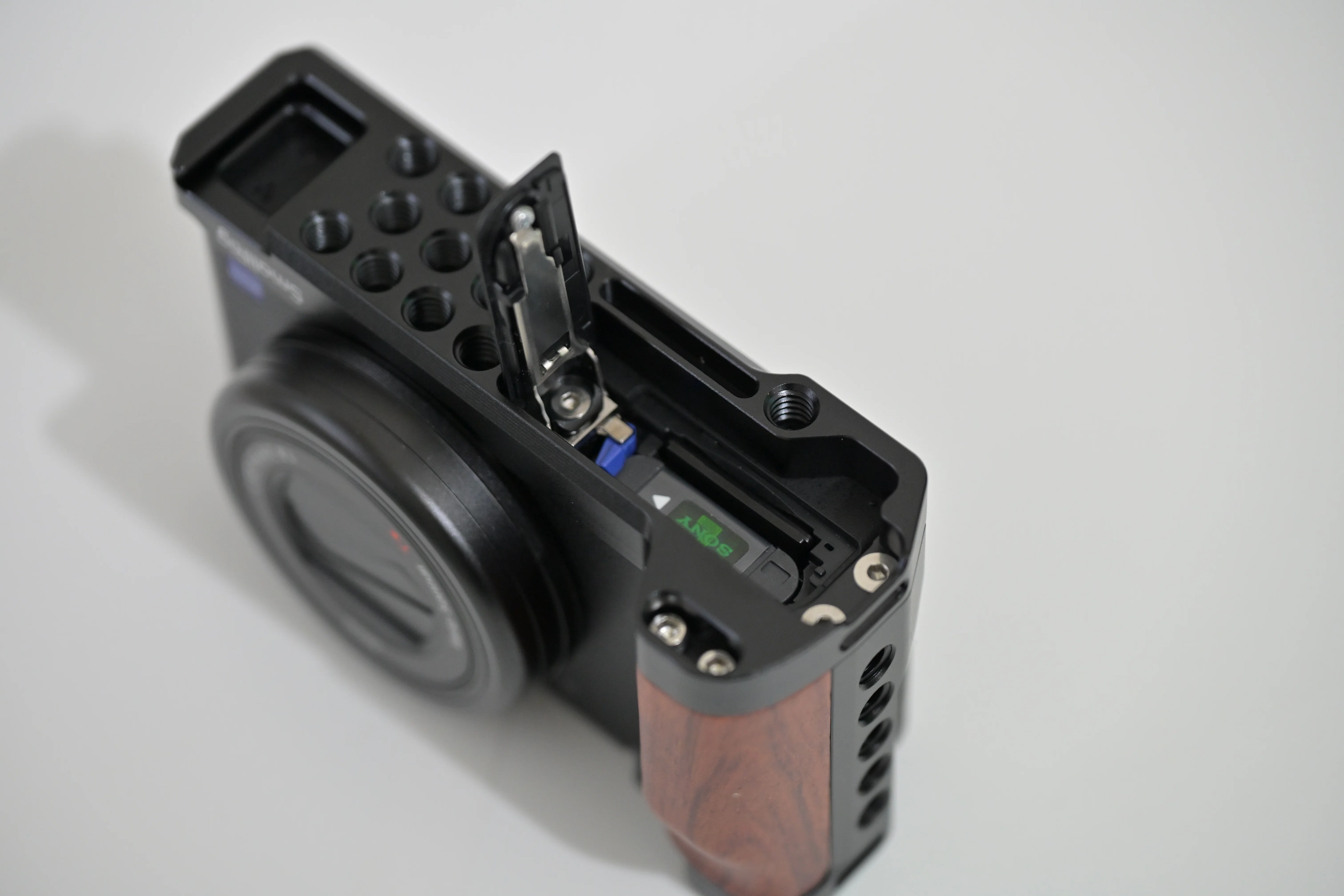SmallRigのカメラ専用プレートが良かった話｜はるか