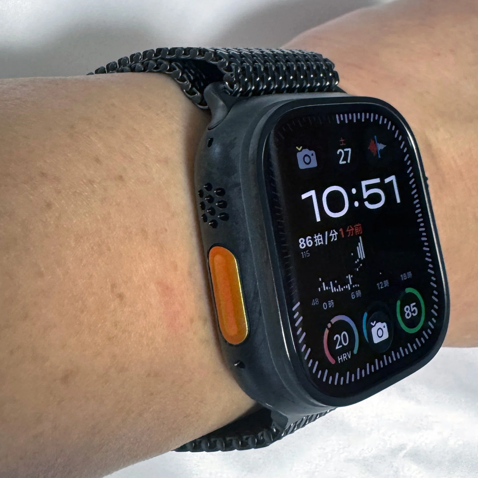 Apple Watch Ultra 3 ブラックチタニウム｜あふれる
