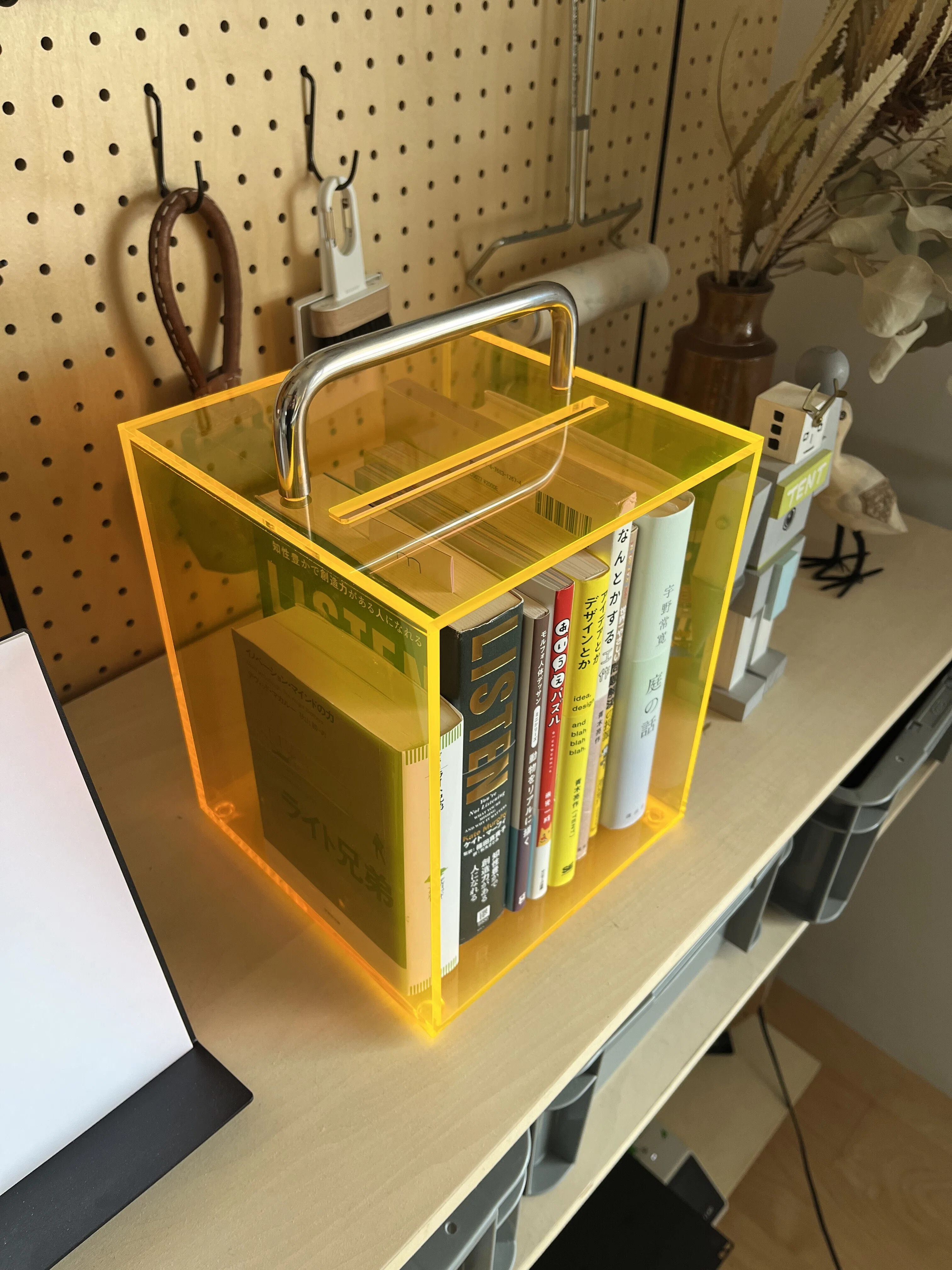 初対面でも衝動のまま駆け抜けろ（Anywhere Book Case デザインの