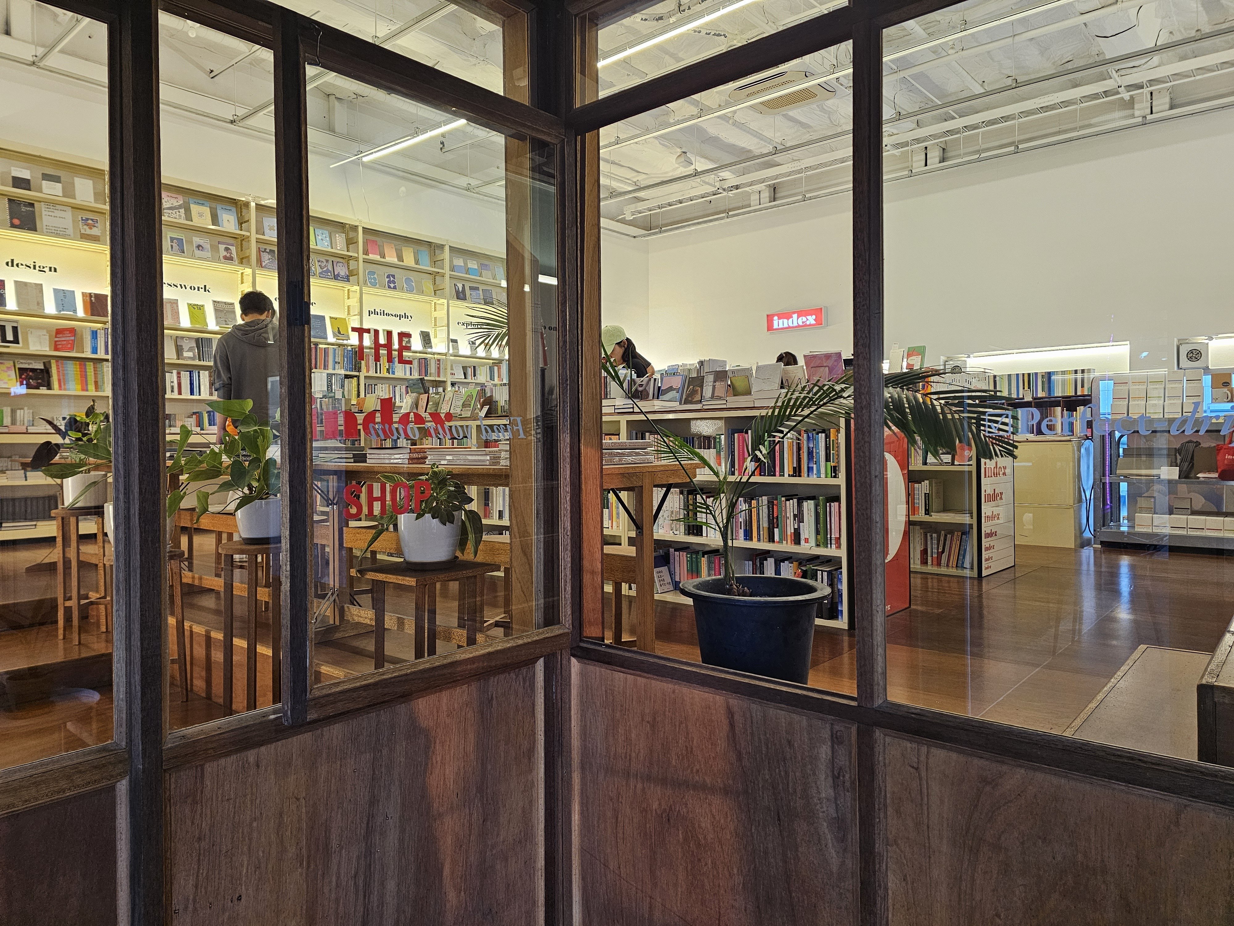 30》 韓国の独立系書店 「인덱스숍（index shop）」訪問記｜高瀬美菜