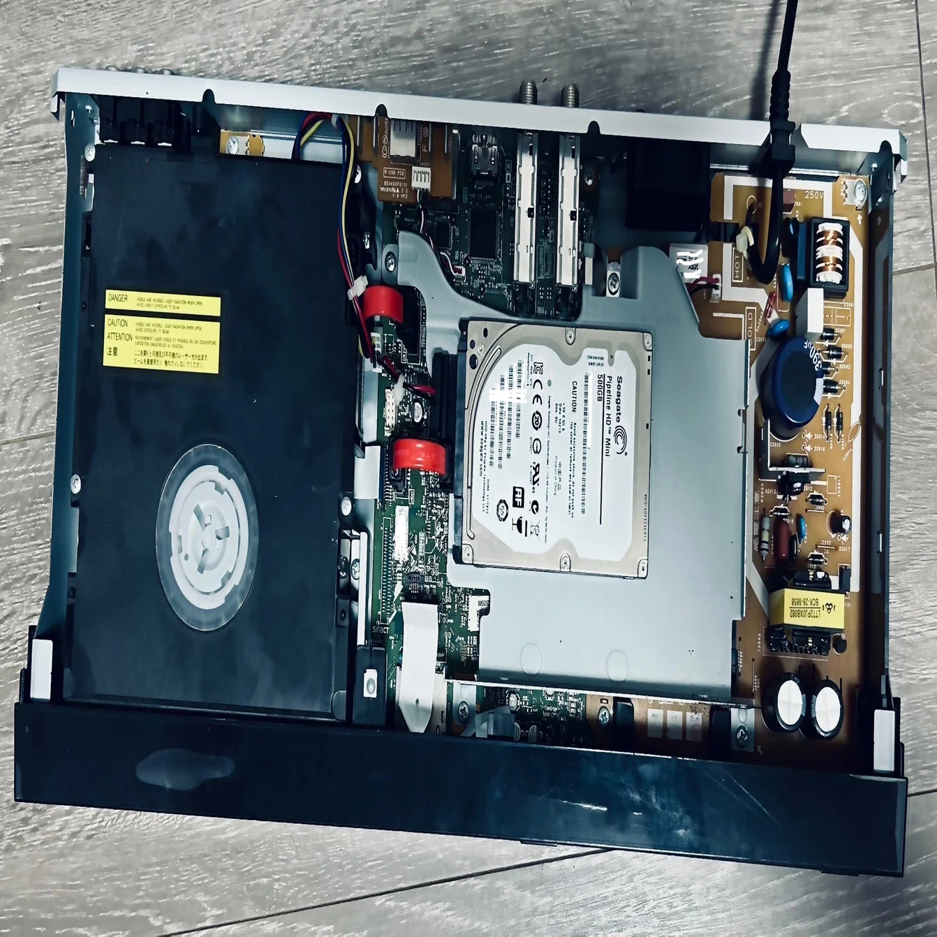 HDDレコーダーの修理(DBR-Z310)｜武内潤