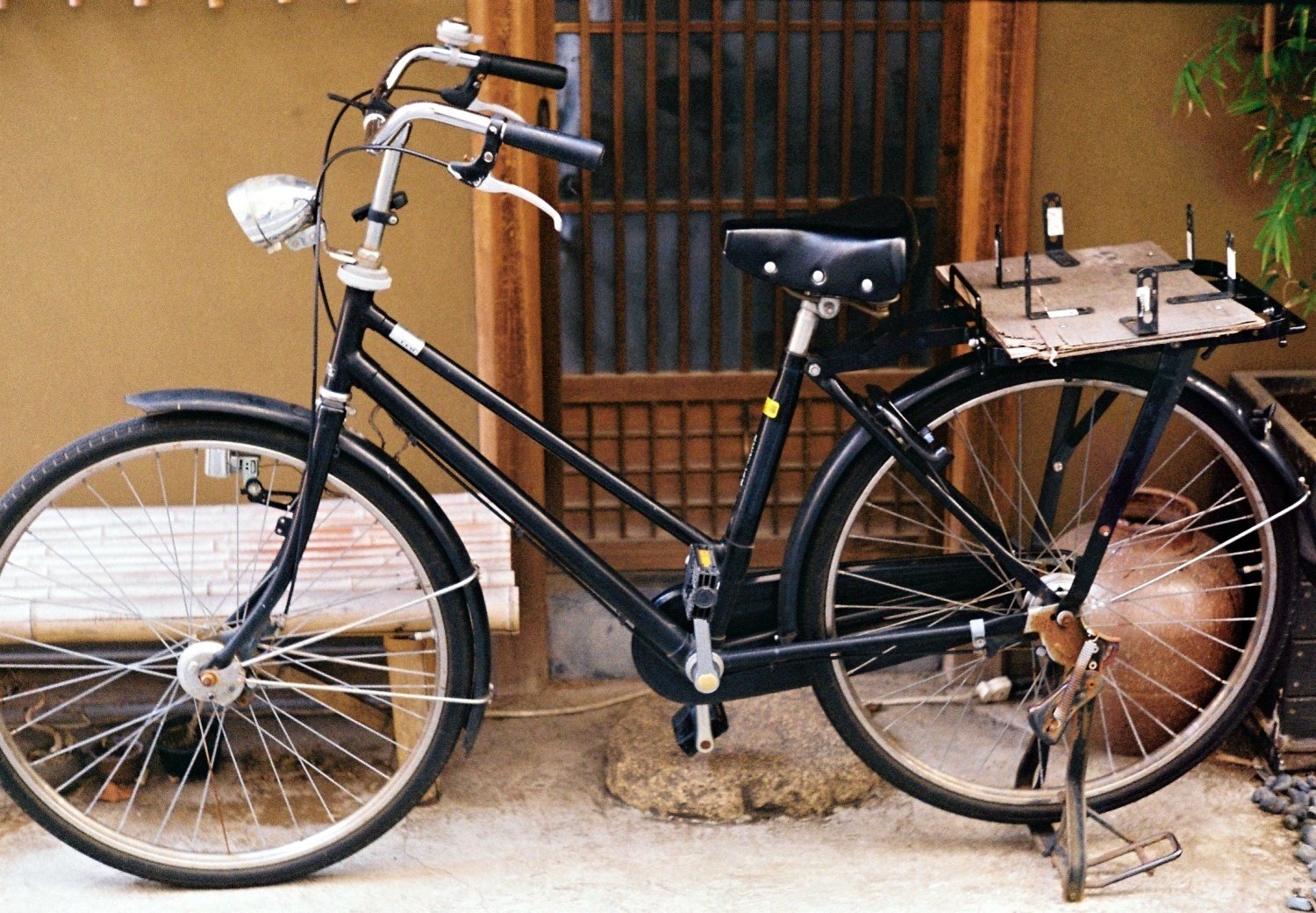 42．デンマークから渡ってきたバルナックライカ － LEICA IIIa＜カメラ