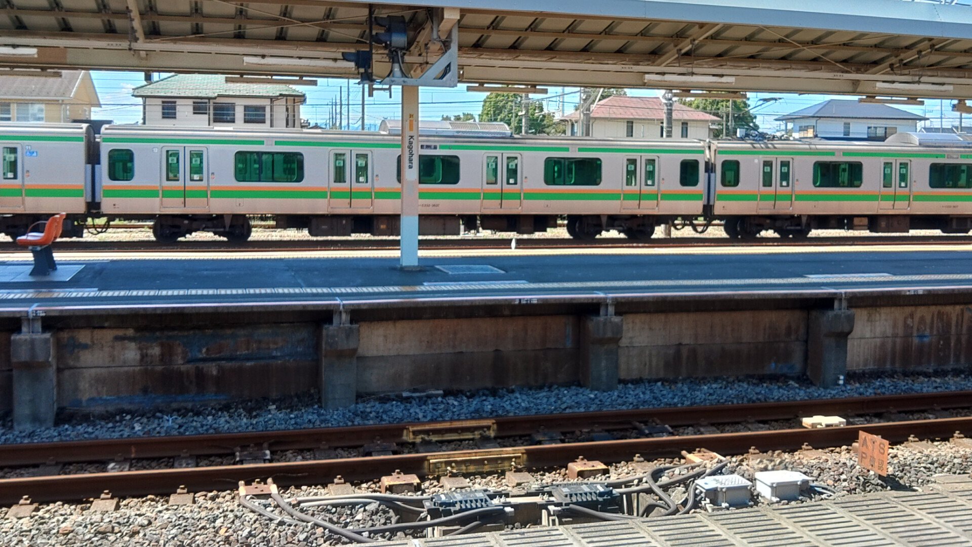 mother ページ MOTHER(マザー)｜THE MID RISE ZIP RAMBLER ANKLE ストレートデニム