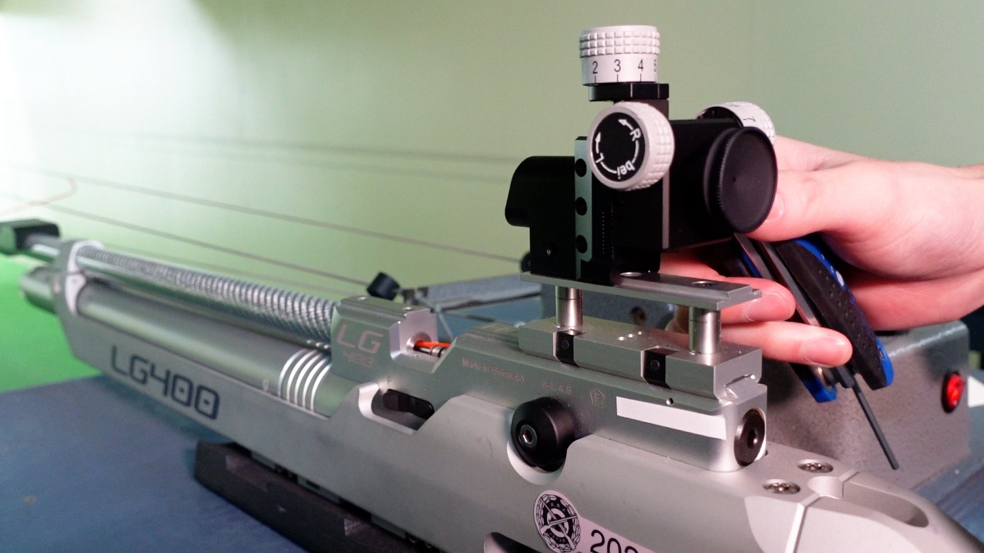 ライフル射撃競技で使う銃を紹介します。【空気銃】｜りょうすけ【双子