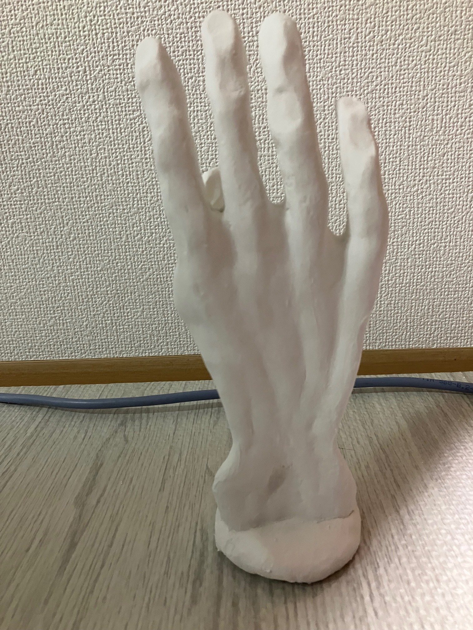 突然の紙粘土による造形3 -手を作る。そして伝説へ-｜fujekko