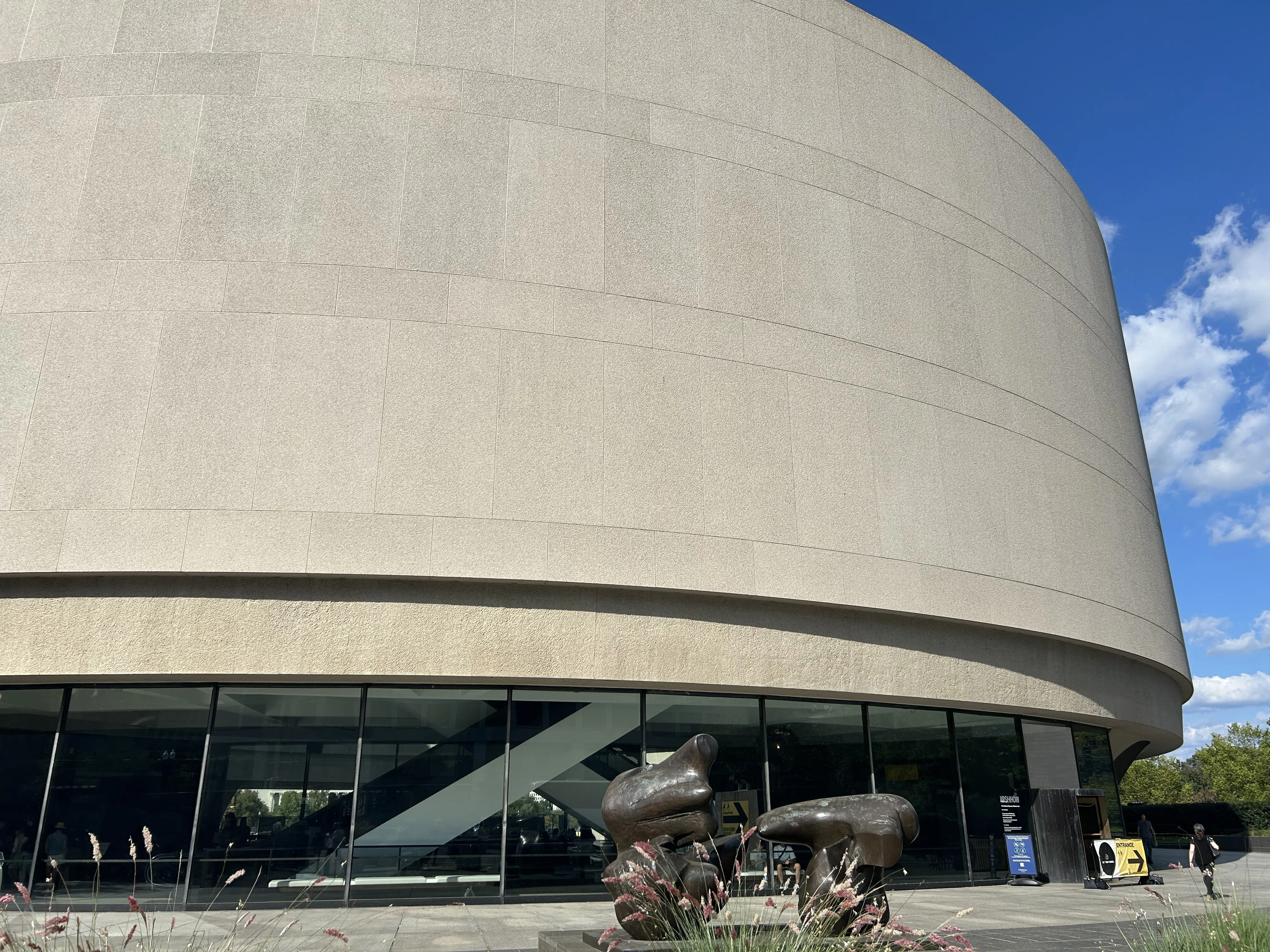 ワシントンD.C.観光案内（Hirshhorn Museum）｜栗田さん