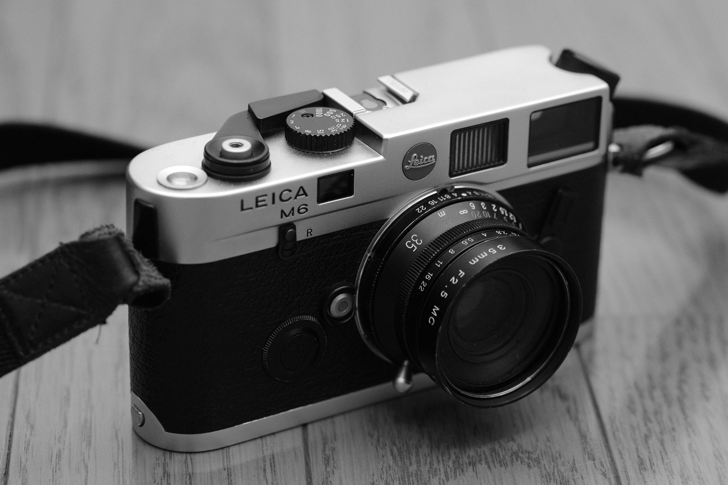 ★美品★ Leica  M6 METER MR付★二重像合致! 完動品! ☆美品☆ Leica M6 METER MR付☆二重像合致! 完動