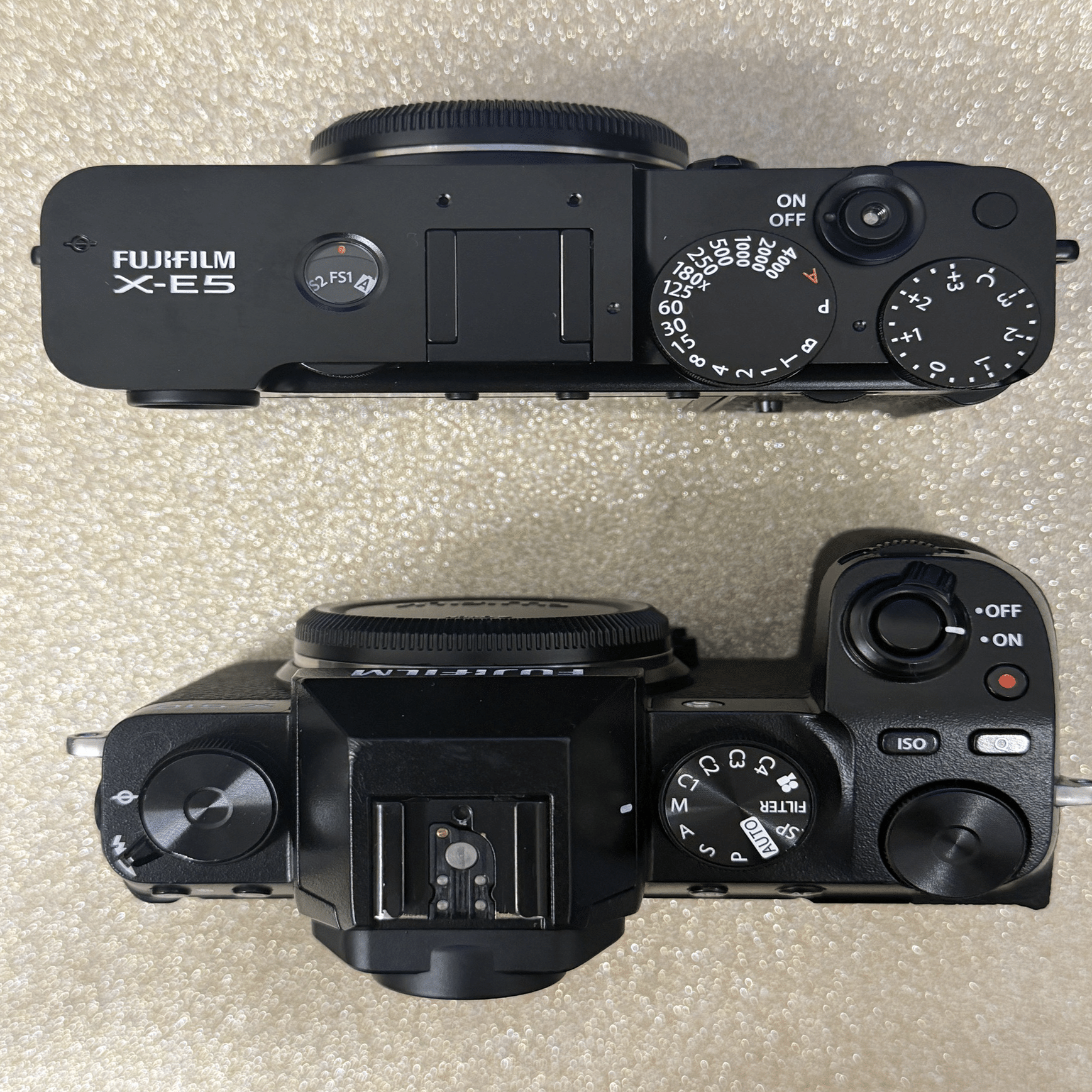 FUJIFILM X-E5 ブラック　レンズキット FUJIFILM X-E5 XF23mmレンズキット 日英2か国語モデル ミラーレス一眼