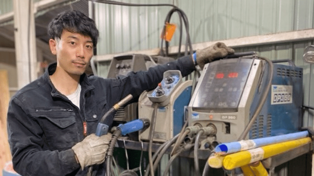 アートな鉄工所 「表現と製造」2種の溶接で作品に魂込める 溶接機1台