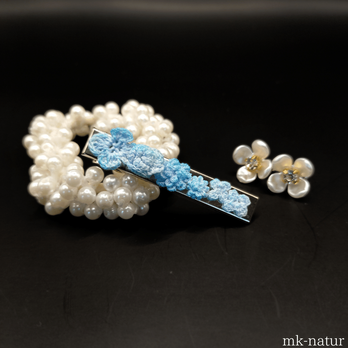 再販可能♪宇宙ヘアクリップ(雪降る天使ver.).+*:゜+。☆ 6㎝ヘアクリップ 雪解雨-yukigeame-12/31まで20％off