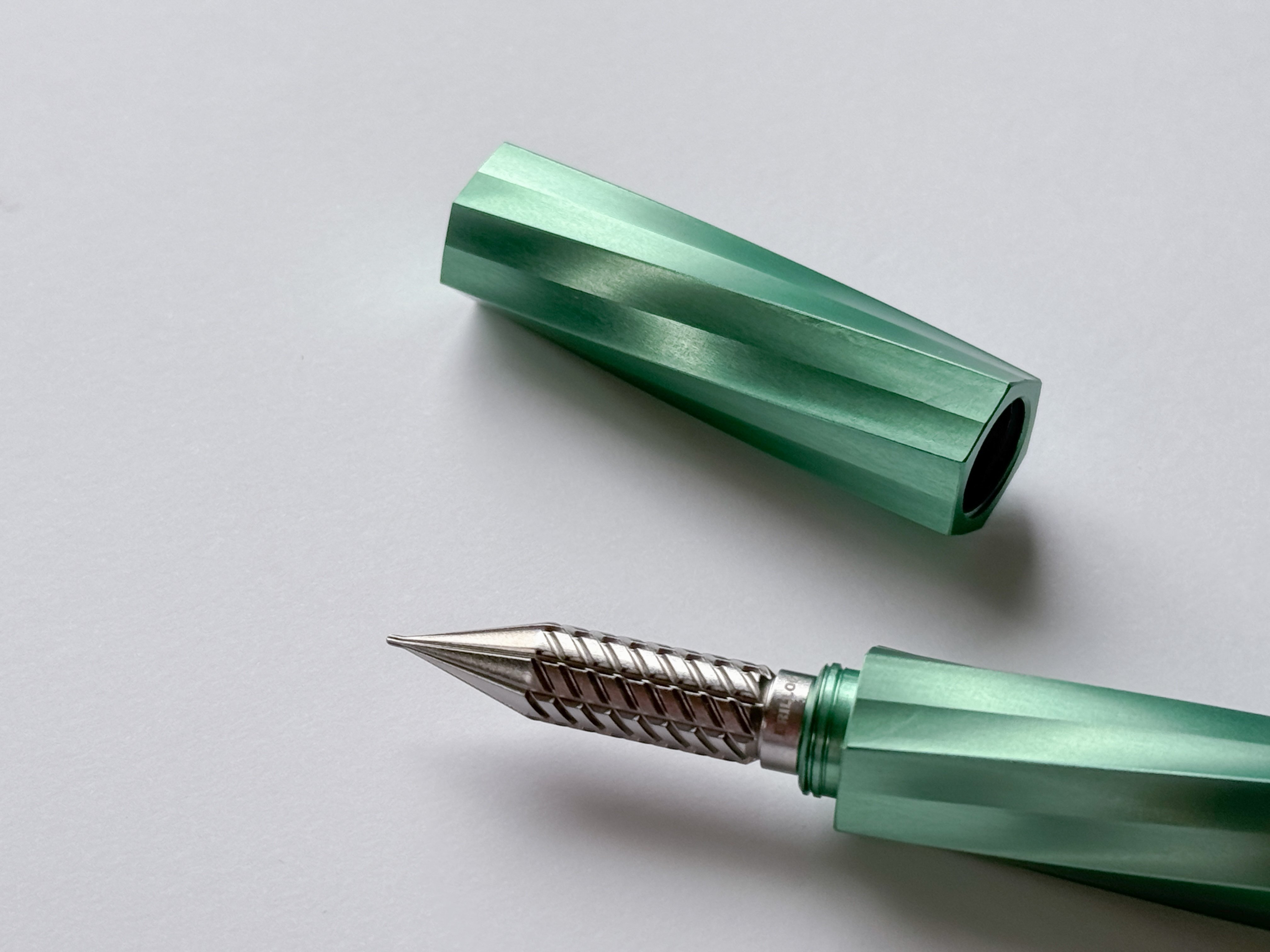 DRILLOG （ドリログ）蔦屋書店限定色「アクアグリーン」0.5ペン先付き