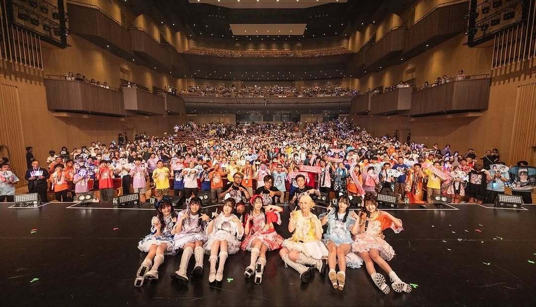 とんでもなく良かった、あっとせぶんてぃーんワンマン「Road to 2000