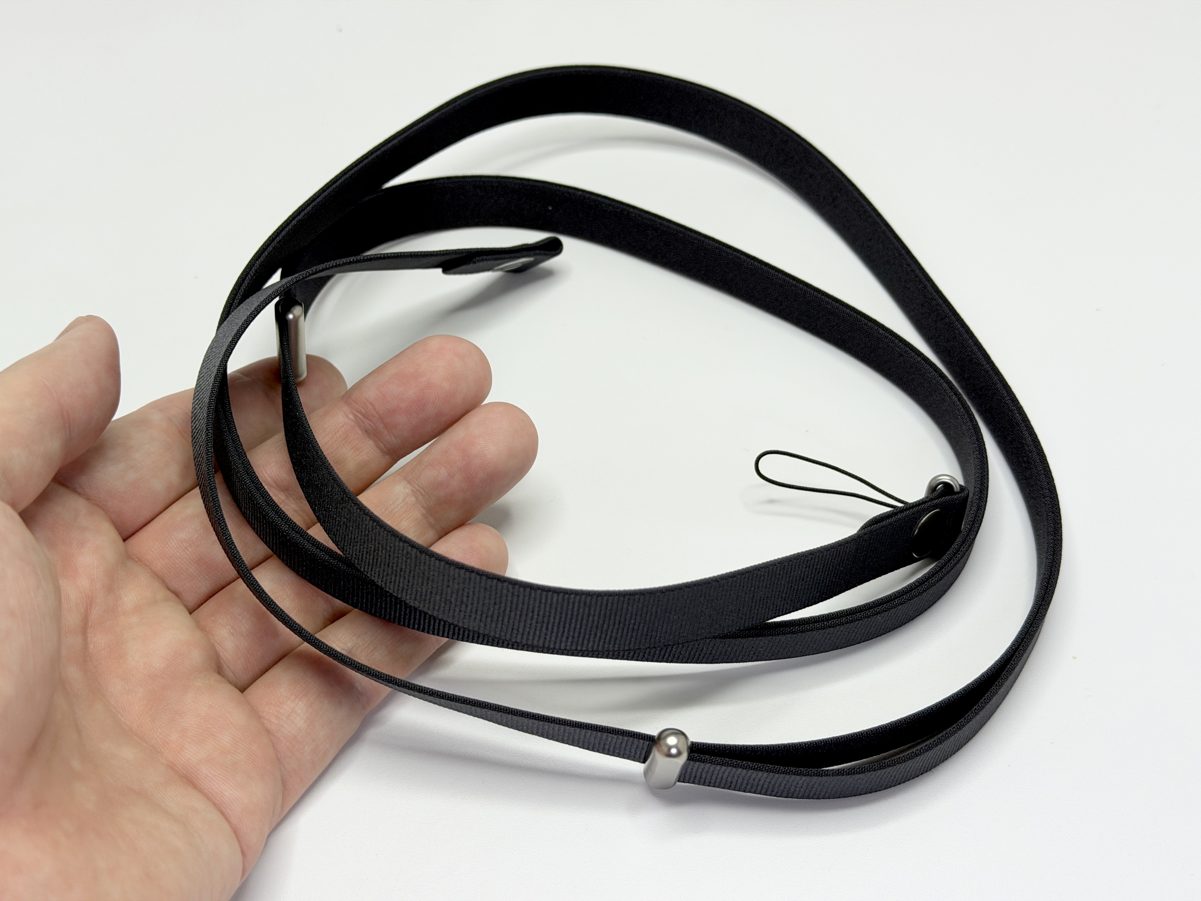 X100VIのストラップにApple純正クロスボディストラップが合うという話