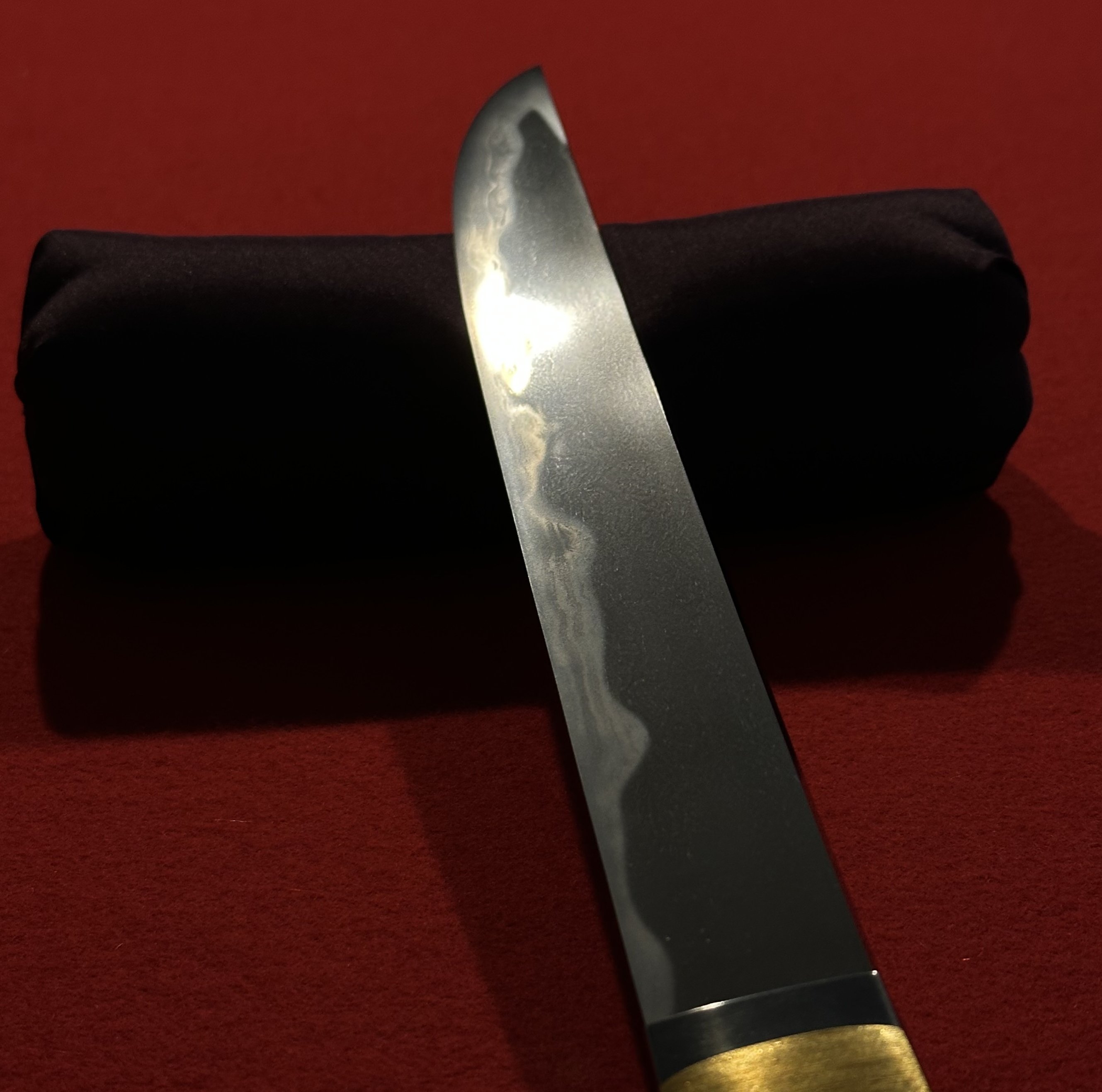 刀の材料「玉鋼」を詰めた小瓶キーホルダー｜刀箱師の日本刀ブログ