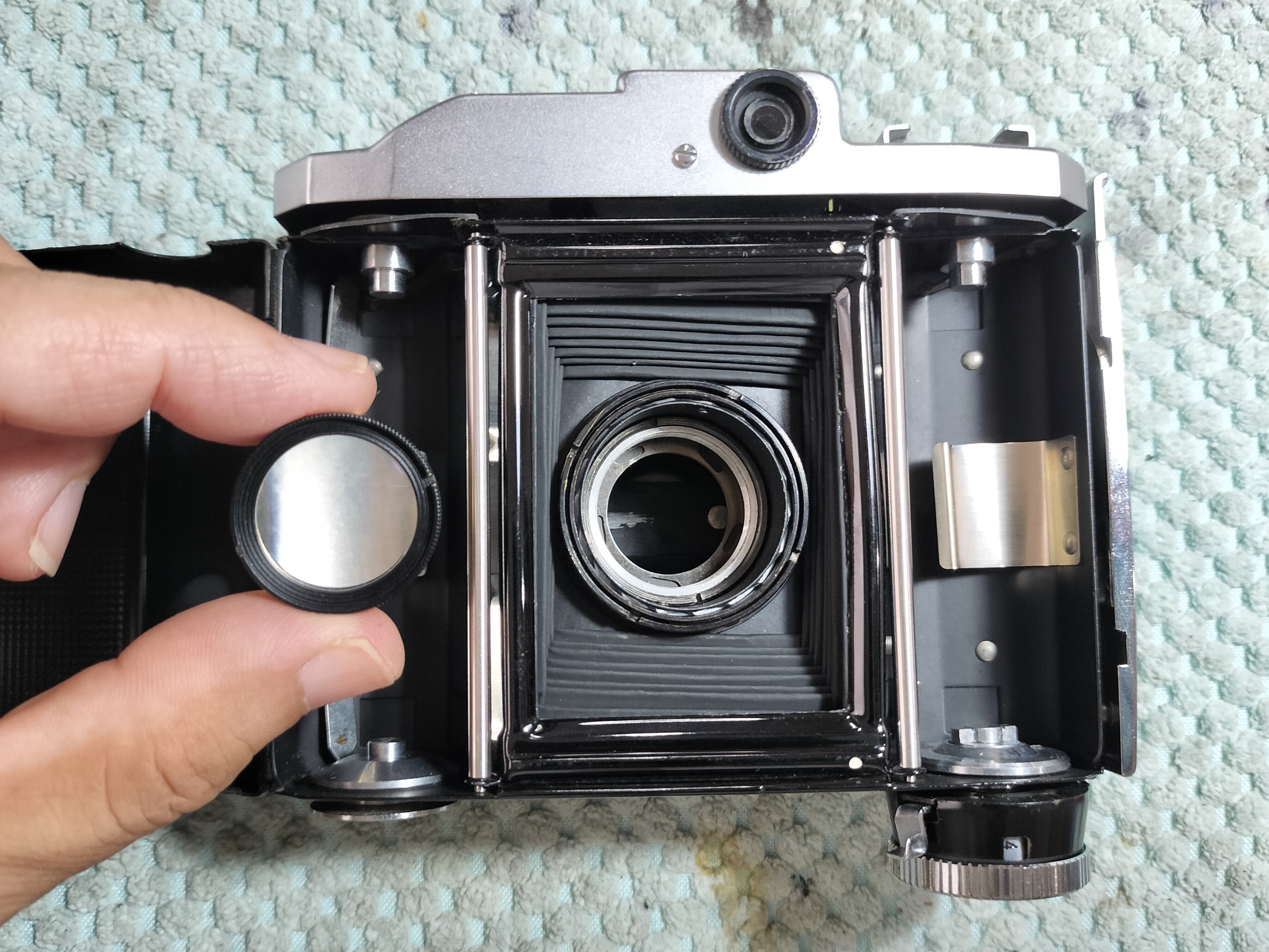 Konica Perl iiiの分解｜フィルムカメラ修理のアクアカメラ